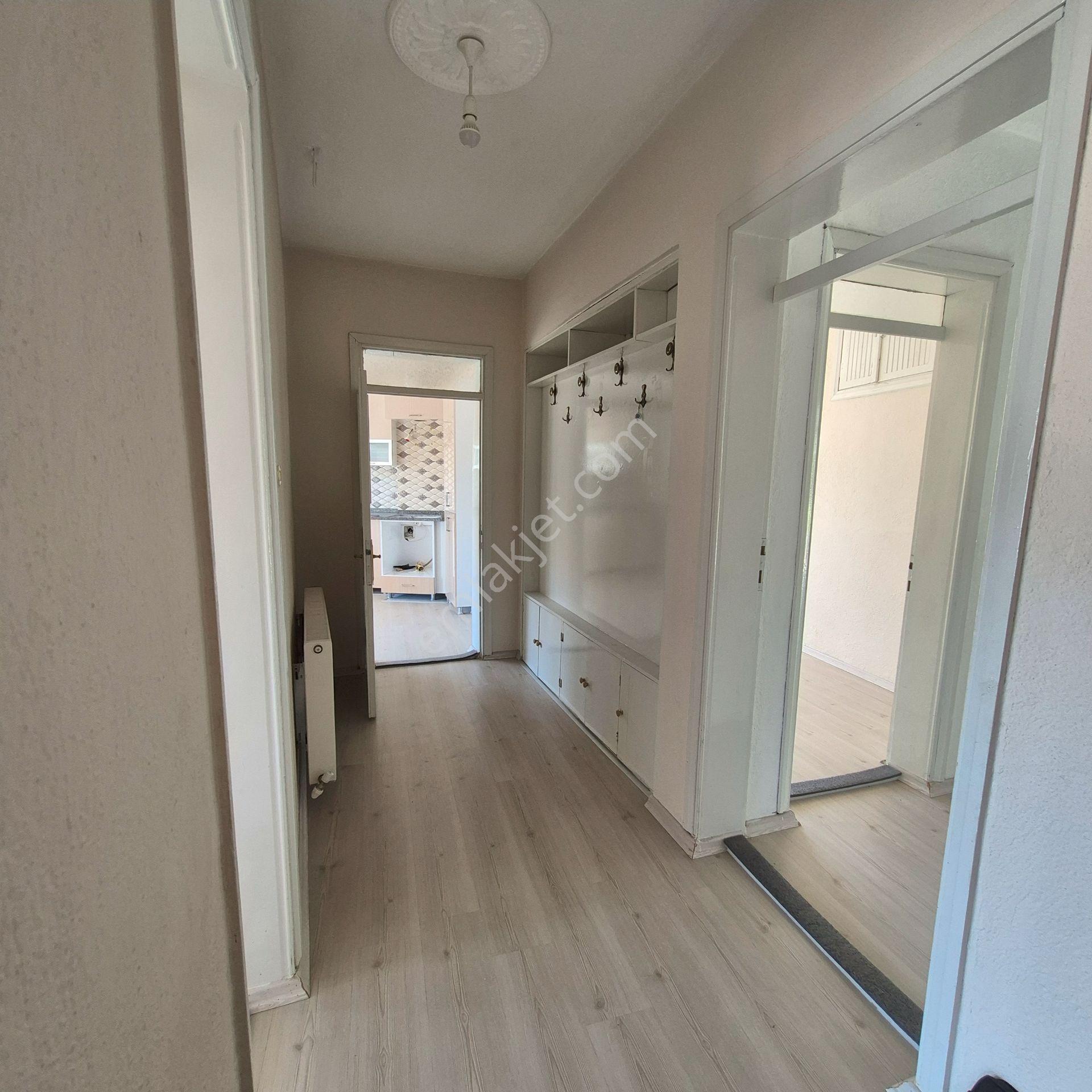 Wisremden Sakarya Mahallesinde 3+1 Kiralık Daire - Görsel 13
