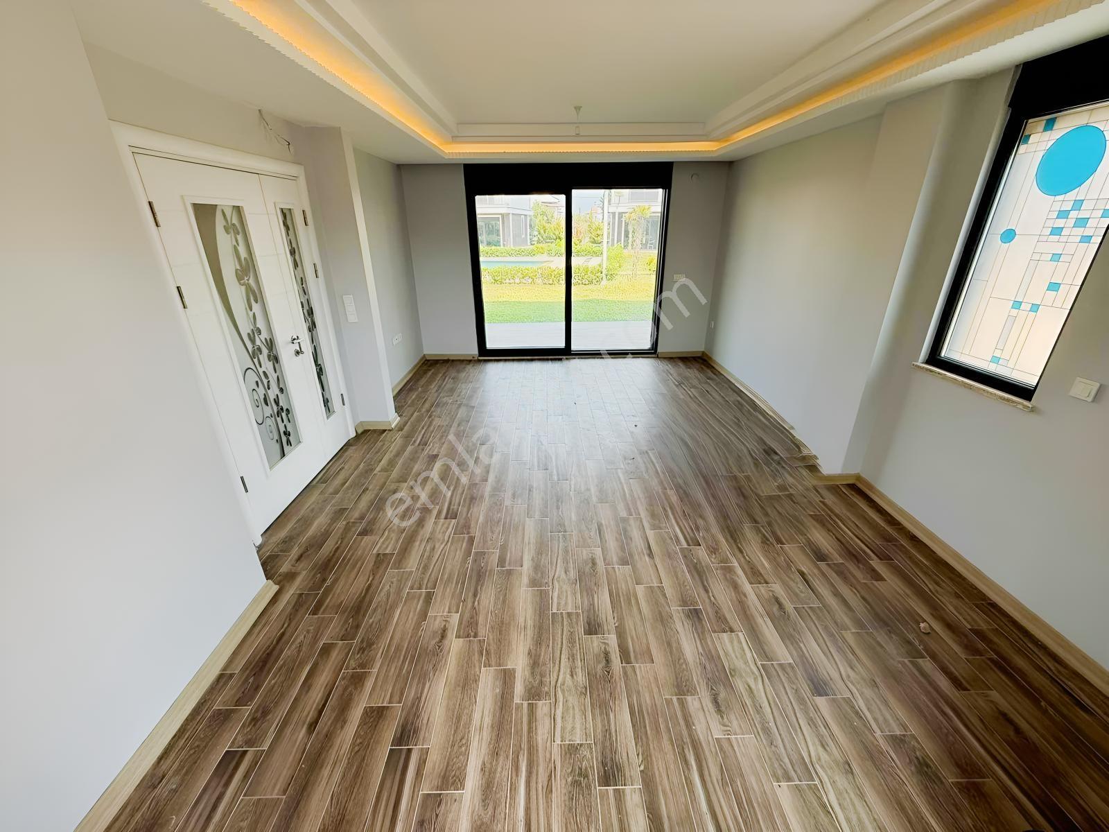 Onmax Pelitköy Sahil'de Satılık Sıfır 3+1 Site İçi Havuzlu Villa - Görsel 12
