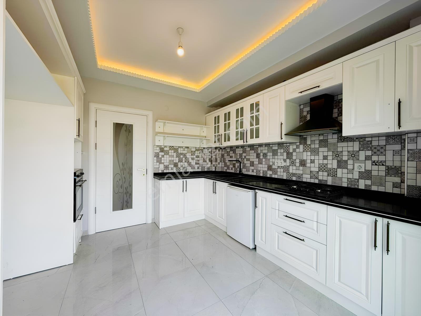 Onmax Pelitköy Sahil'de Satılık Sıfır 3+1 Site İçi Havuzlu Villa - Görsel 5