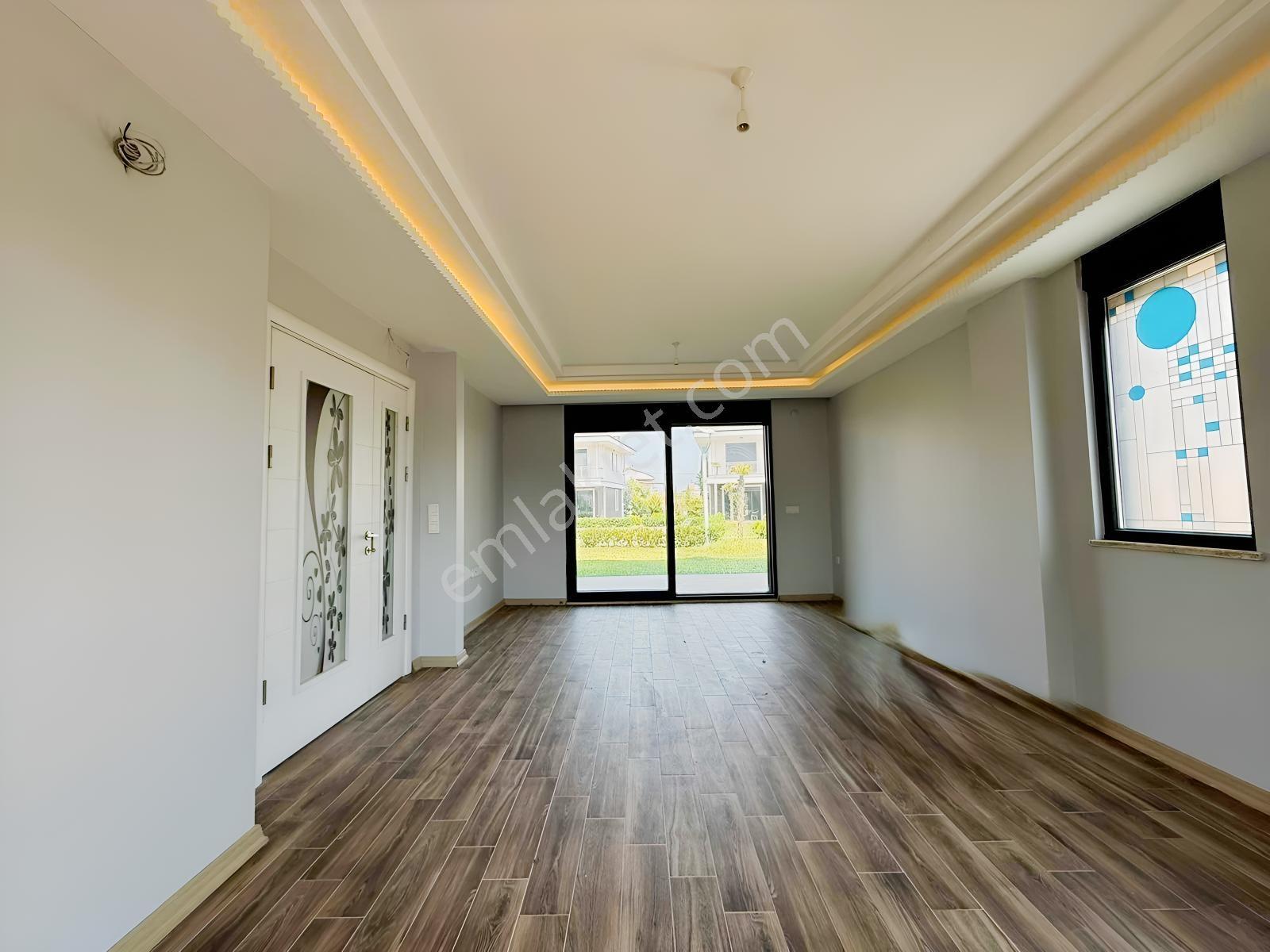 Onmax Pelitköy Sahil'de Satılık Sıfır 3+1 Site İçi Havuzlu Villa - Görsel 35