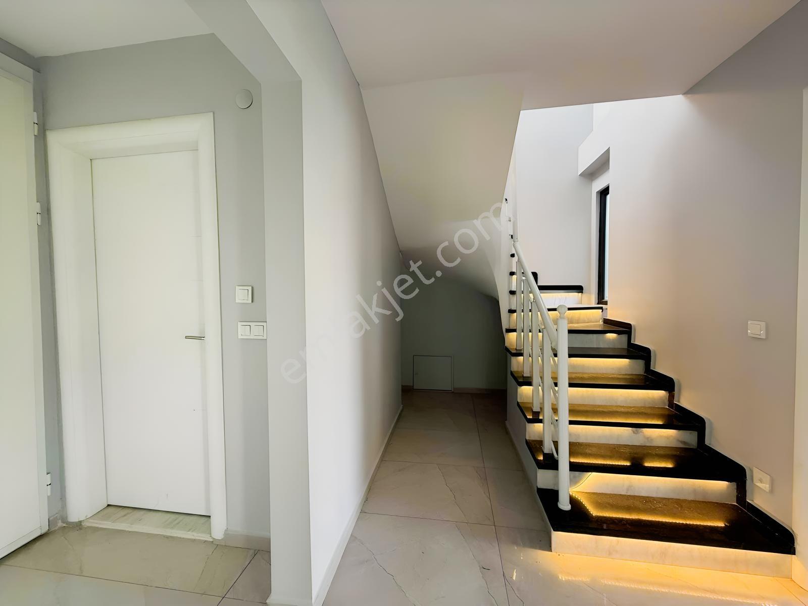 Onmax Pelitköy Sahil'de Satılık Sıfır 3+1 Site İçi Havuzlu Villa - Görsel 3