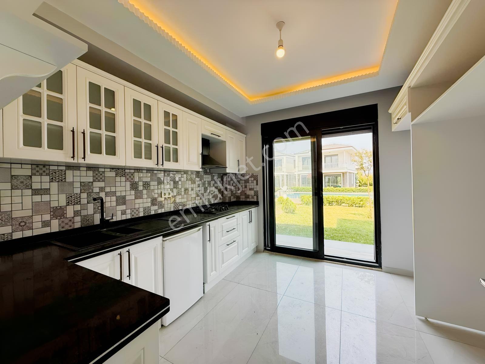 Onmax Pelitköy Sahil'de Satılık Sıfır 3+1 Site İçi Havuzlu Villa - Görsel 7