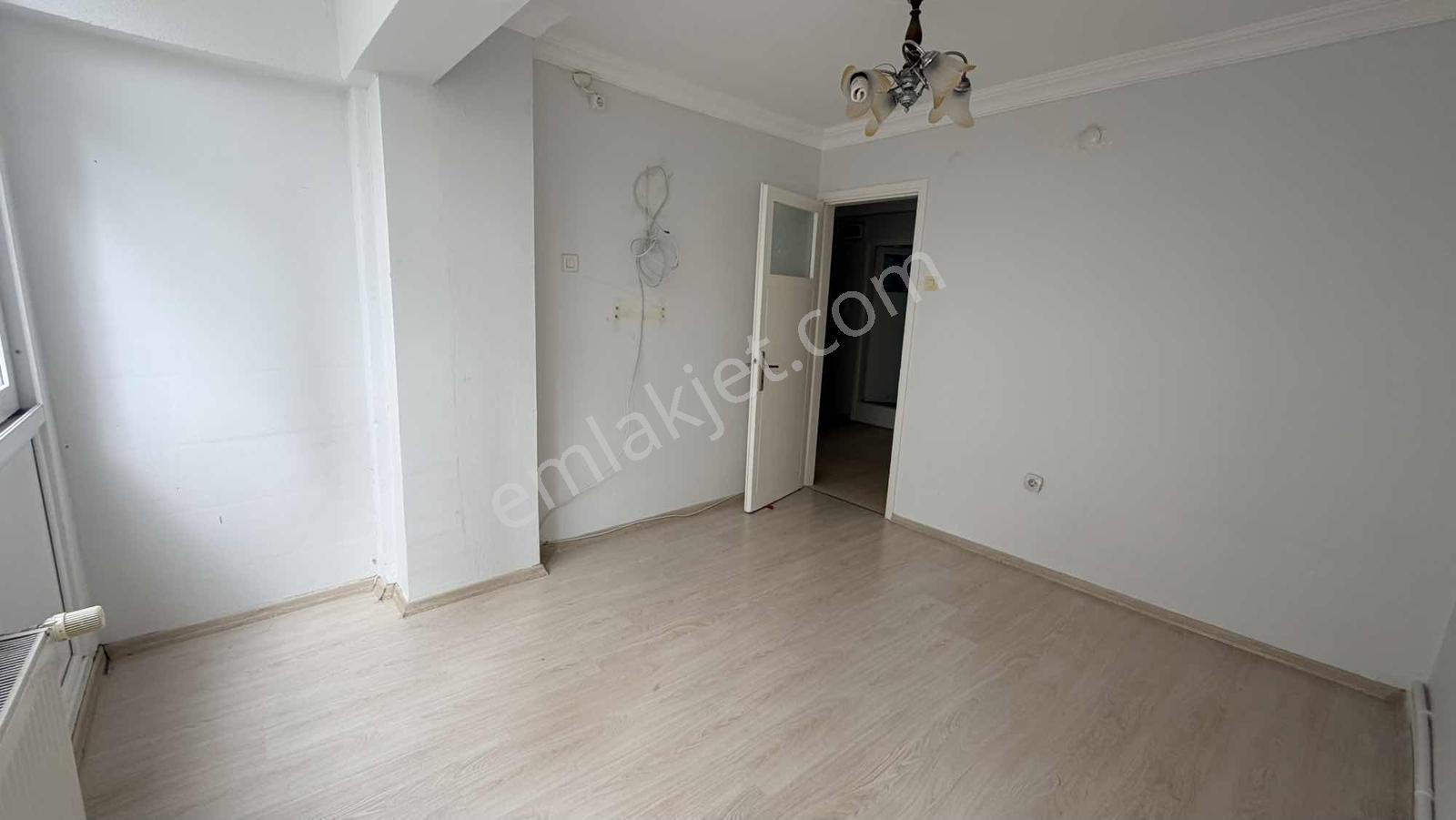 Karşıyaka Aksoy Mahallesinde Kiralık 2+1 Doğalgazlı Ara Kat - Görsel 21