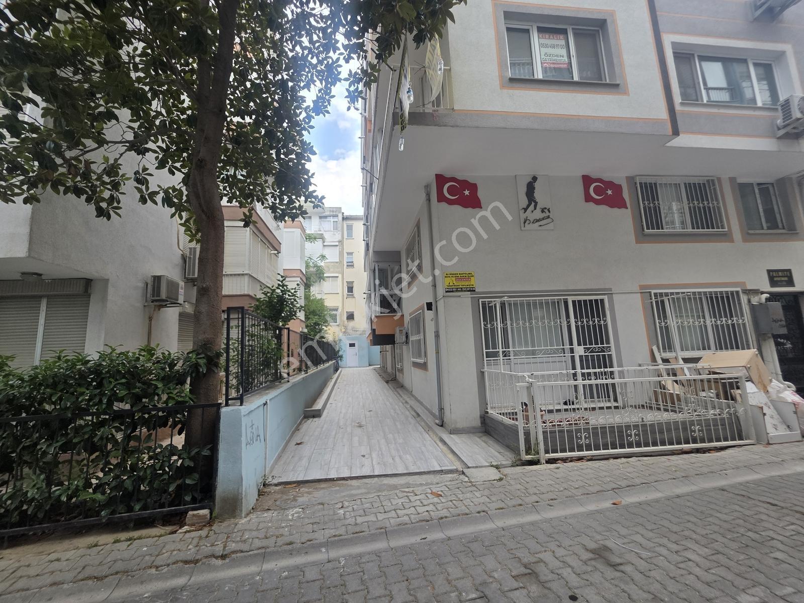 Karşıyaka Aksoy Mahallesinde Kiralık 2+1 Doğalgazlı Ara Kat