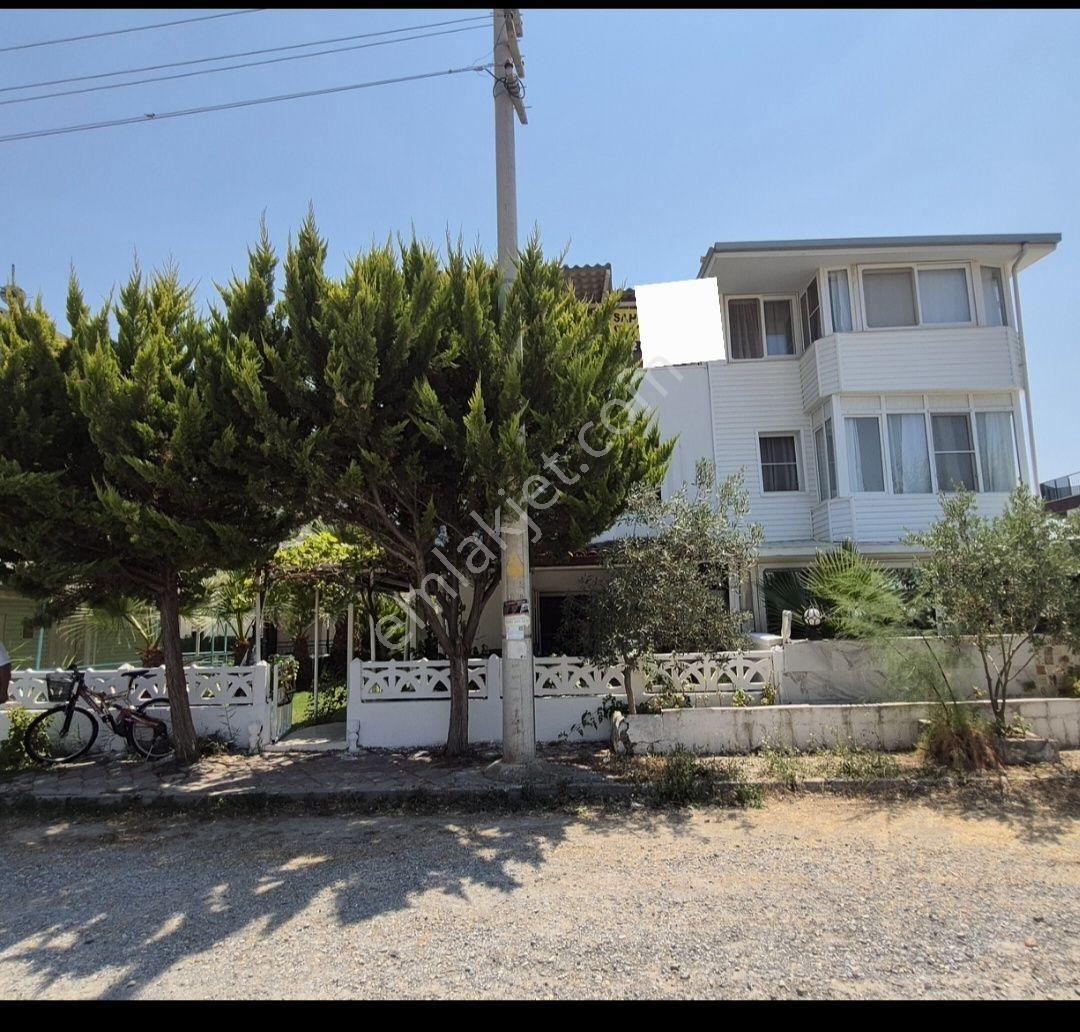 Açill Kuşadası Güzel Camlı Da 4+1 Villa