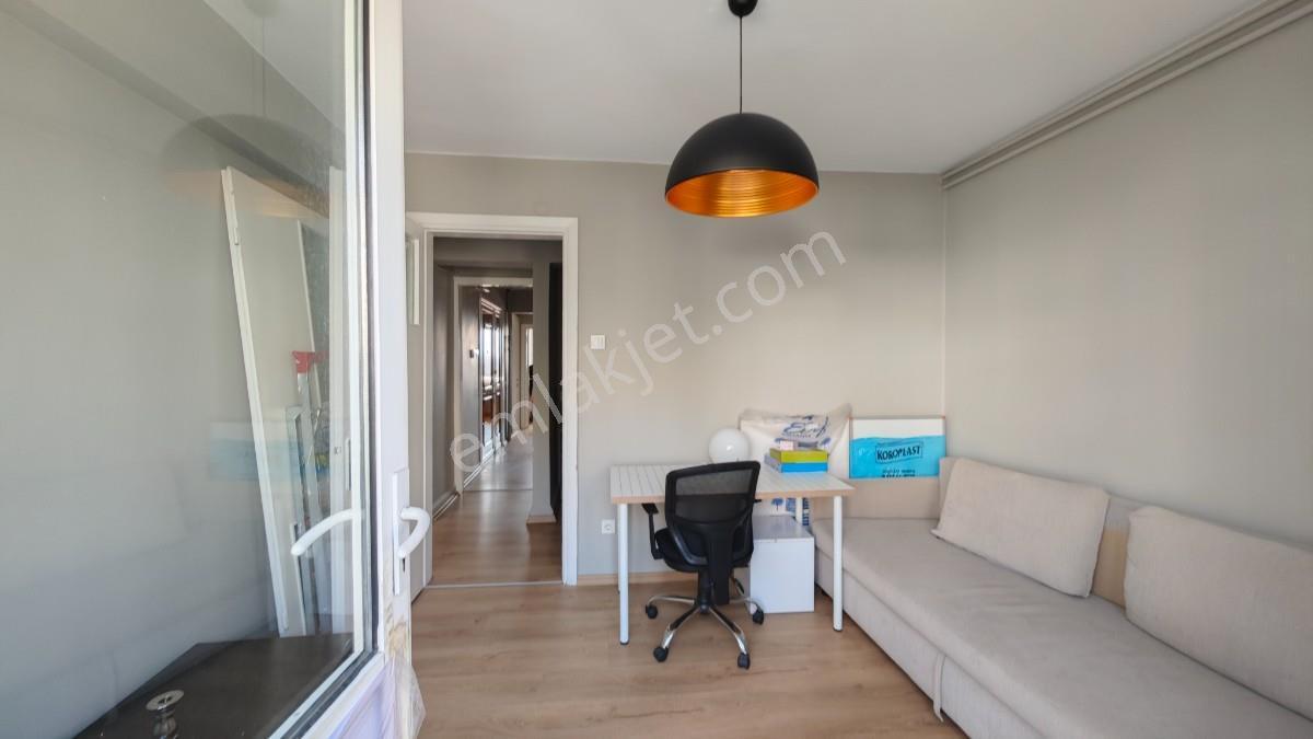Balmumcunun Prestijli Noktasında 6 Bölümlü Aydınlık Köşe Ofis - Görsel 17