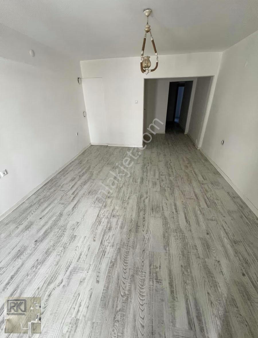 Setbaşı'nda Satılık 1+1 Daire: Merkezi Konum, 60m² - Görsel 3