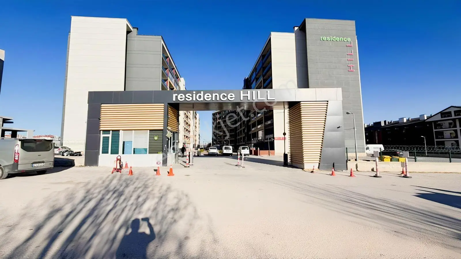 Residence Hill Eşyalı 1+1 Kiralık Cad. Üstü Tramvay Dolmuş Cephe