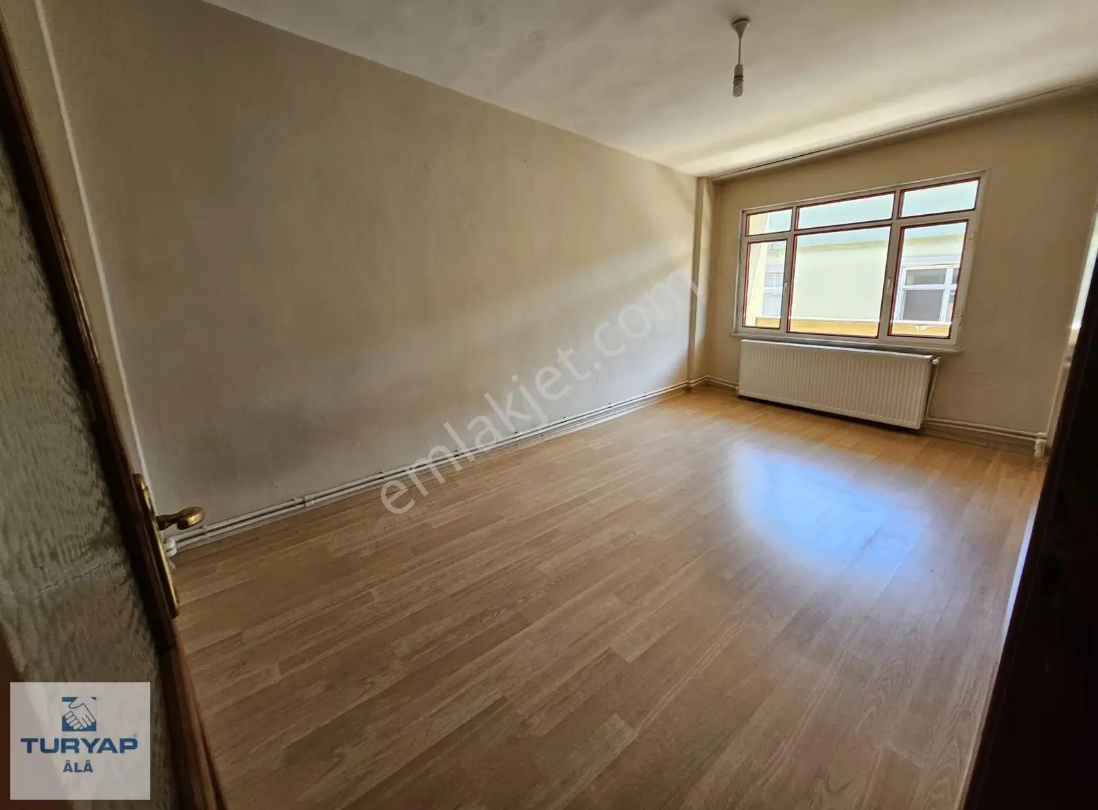 50 Yıl Mah Kiralık 85 M2 Büyük Taraslı 1+1 Daire Tranvaya 1 Dk - Görsel 3