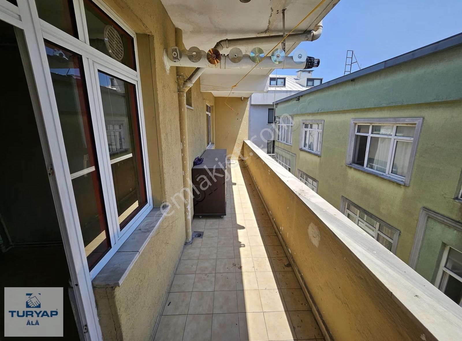 50 Yıl Mah Kiralık 85 M2 Büyük Taraslı 1+1 Daire Tranvaya 1 Dk - Görsel 12