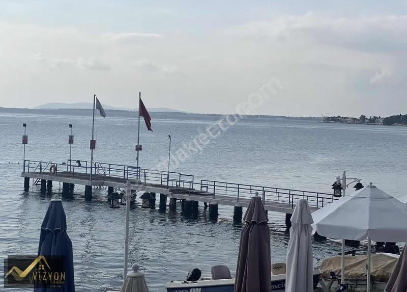 Vizyon Emlak Denize Sıfır Site İçerisinde Arakat Eşyalı Daire