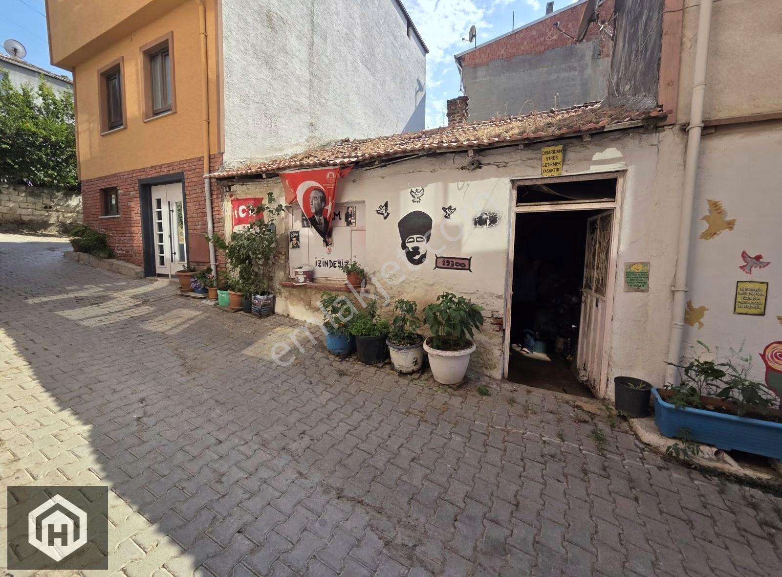 Bursa Mudanya Trilye Merkez De Satılık 120mt2 Arsa