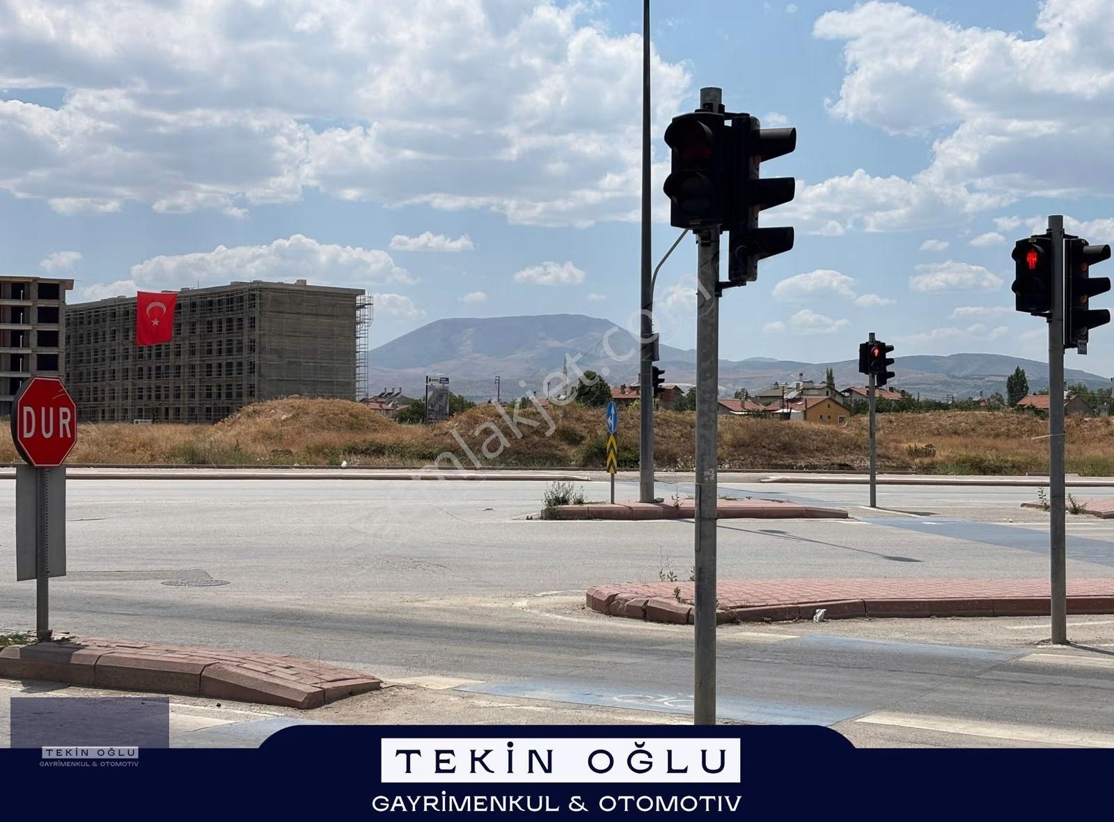 Gazze Caddesi'ne Cephe 105 M² Arsa | Daire Takasına Uygun