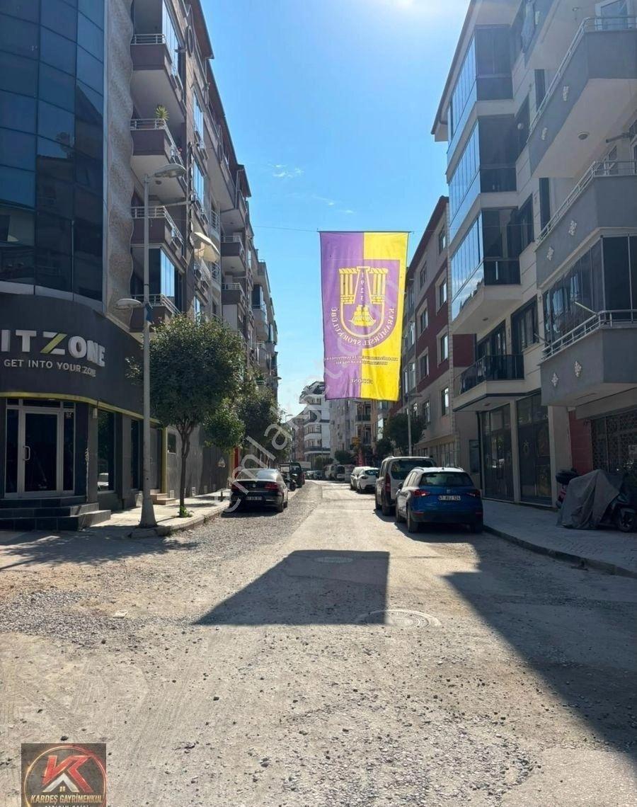 Kardeş'ten Karamürsel 4 Temmuz Mahallesi Salı Pazarı'nda Asansörlü 2+1 Satılık Daire - Görsel 9