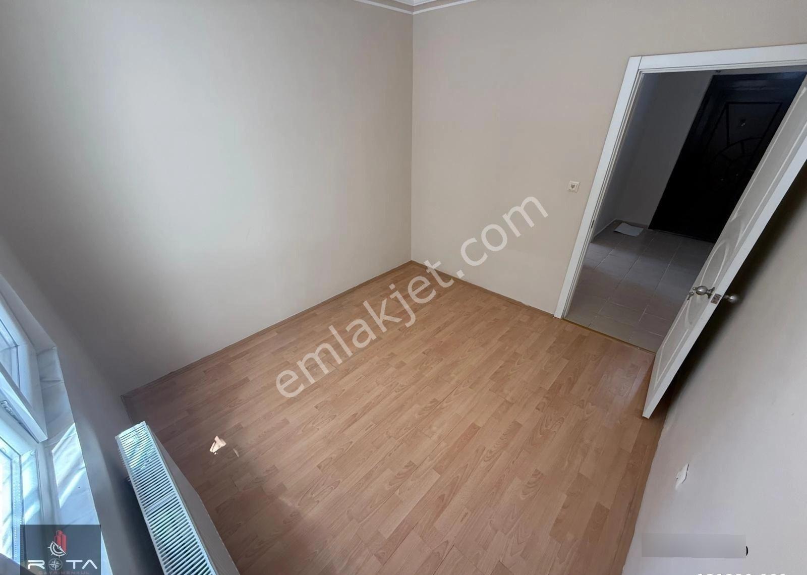 Seyitler Ve Porsuk Cd. Arası 1.katta Asansörlü Çift Balkon 3+1 - Görsel 32