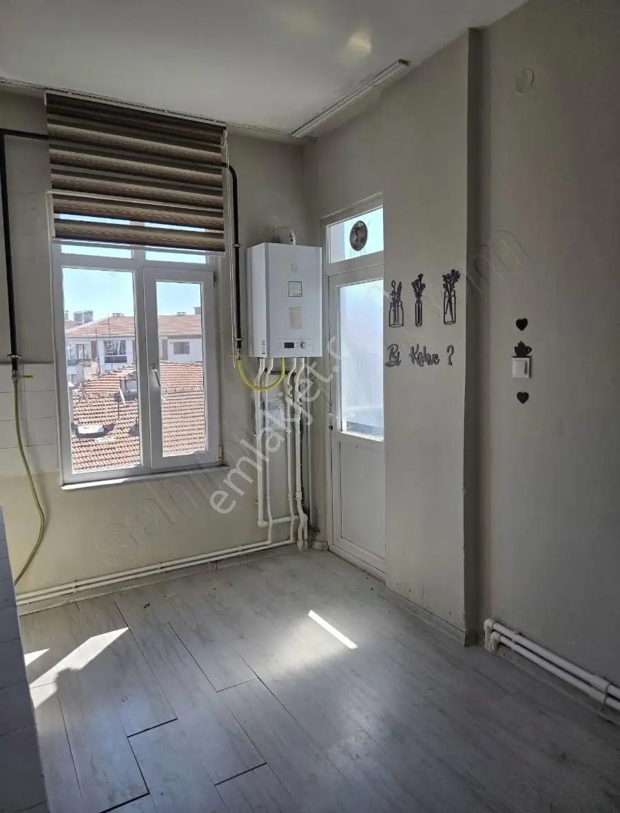 Lüleburgaz Çarşı Merkezde 3+1 Ferah Geniş Satılık Daire - Görsel 2