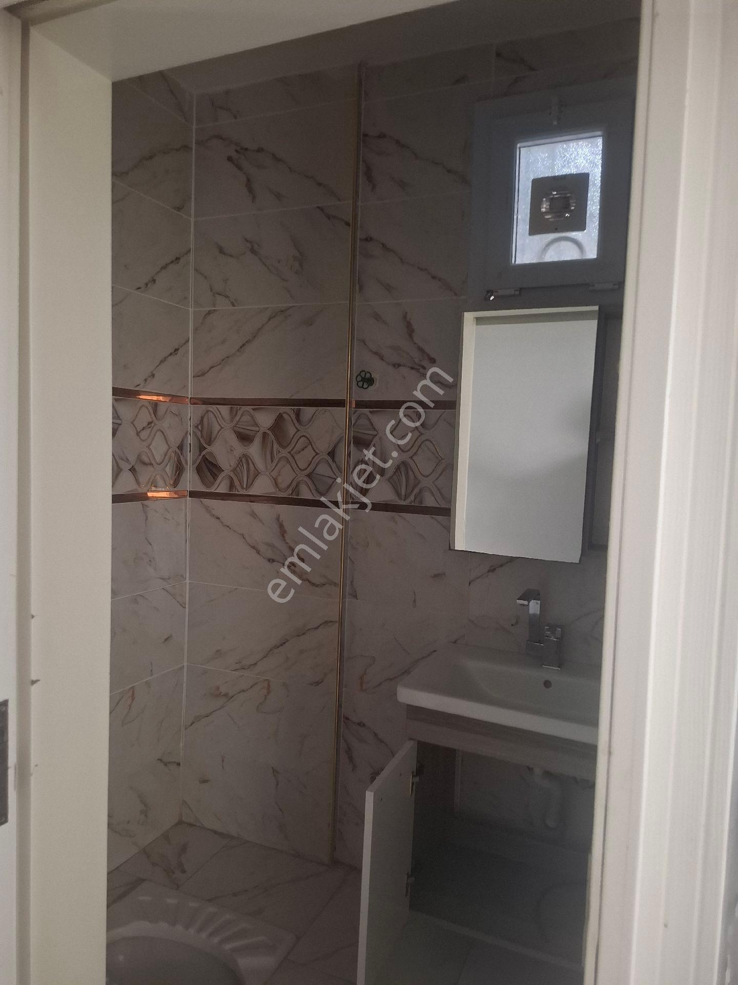220.000 Tl Kiralık 3.kat Müstakil Temiz Yapılı 4 Cepheli Adana Yüreğir Akdeniz Mahallesi - Görsel 15