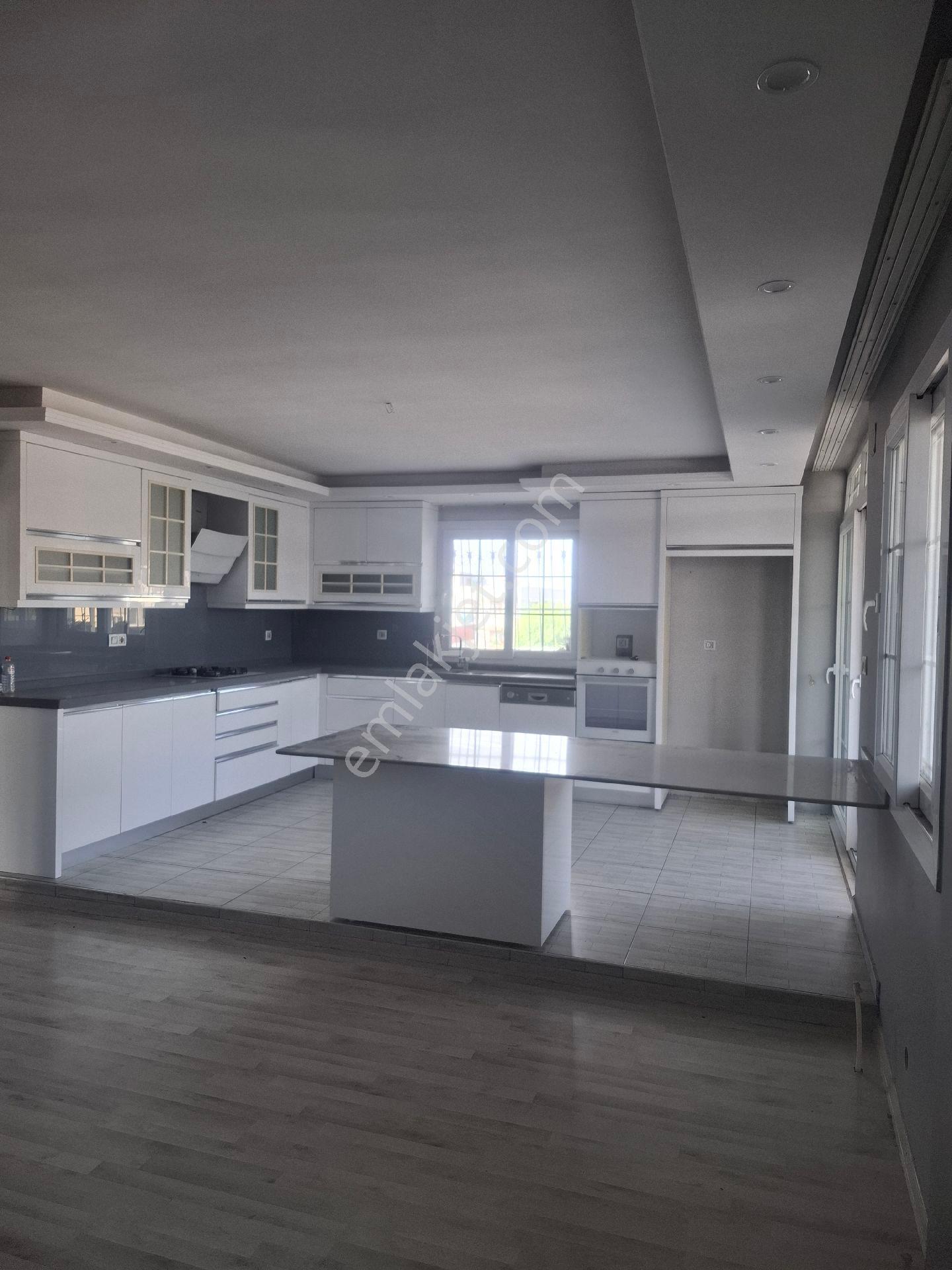 220.000 Tl Kiralık 3.kat Müstakil Temiz Yapılı 4 Cepheli Adana Yüreğir Akdeniz Mahallesi - Görsel 9