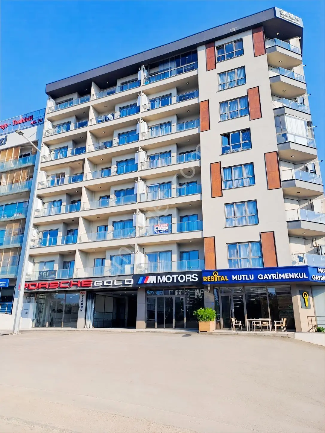 Re/max Advantage'den Skala Business'da Eşyalı 1+1 Kiralık Daire