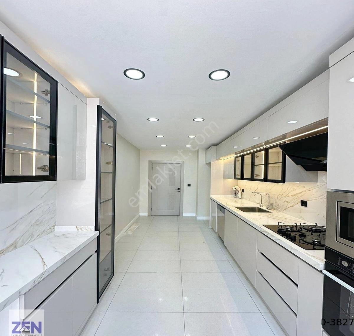 Metrobüse Yakın Site İçinde Dekorlu 3+1 Satılık Ara Kat Daire - Görsel 25