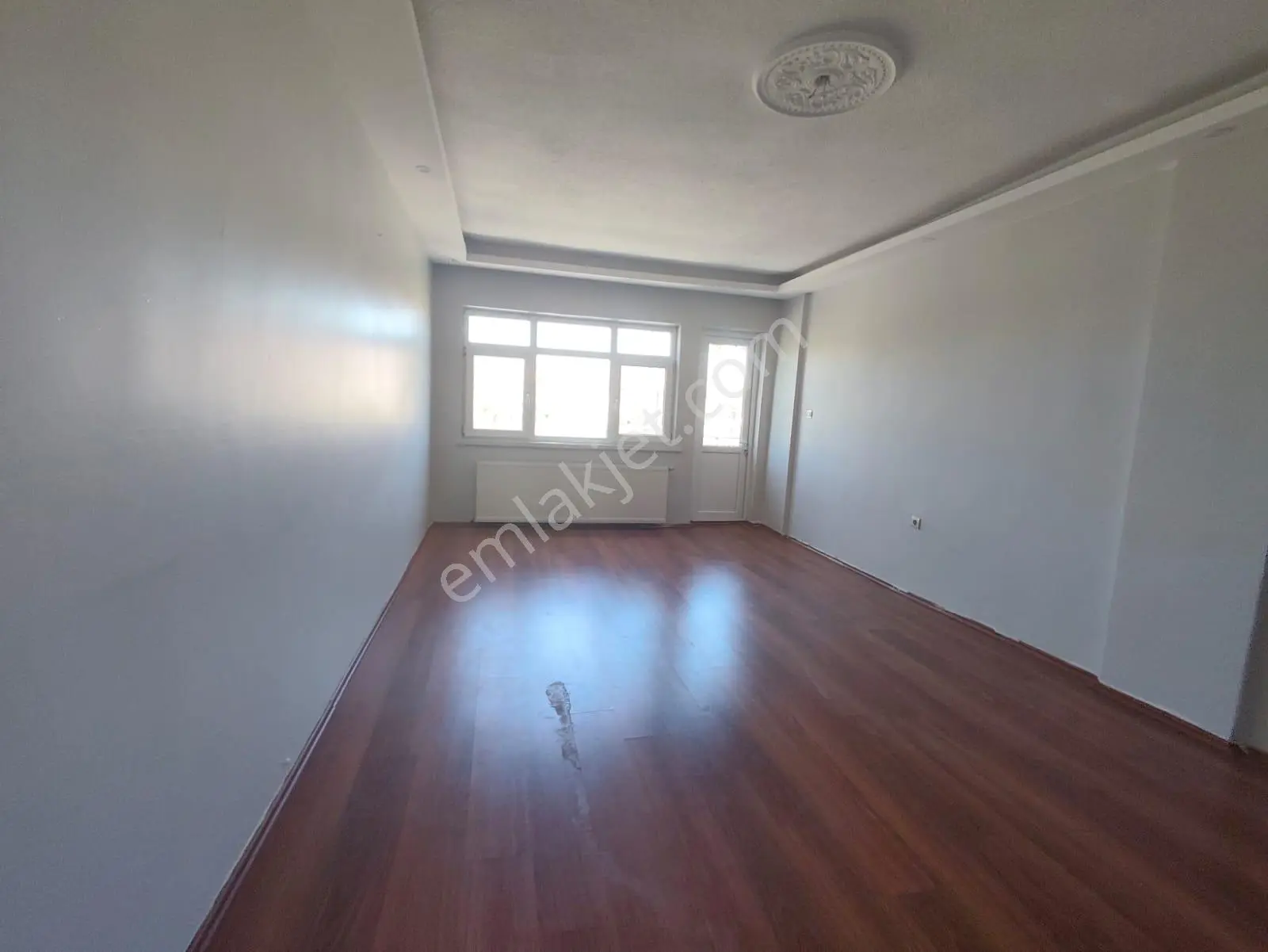 Yılmaz Gayrımenkulden 1 Kat Ön Cephe 3+1 Satılık Daire - Görsel 3