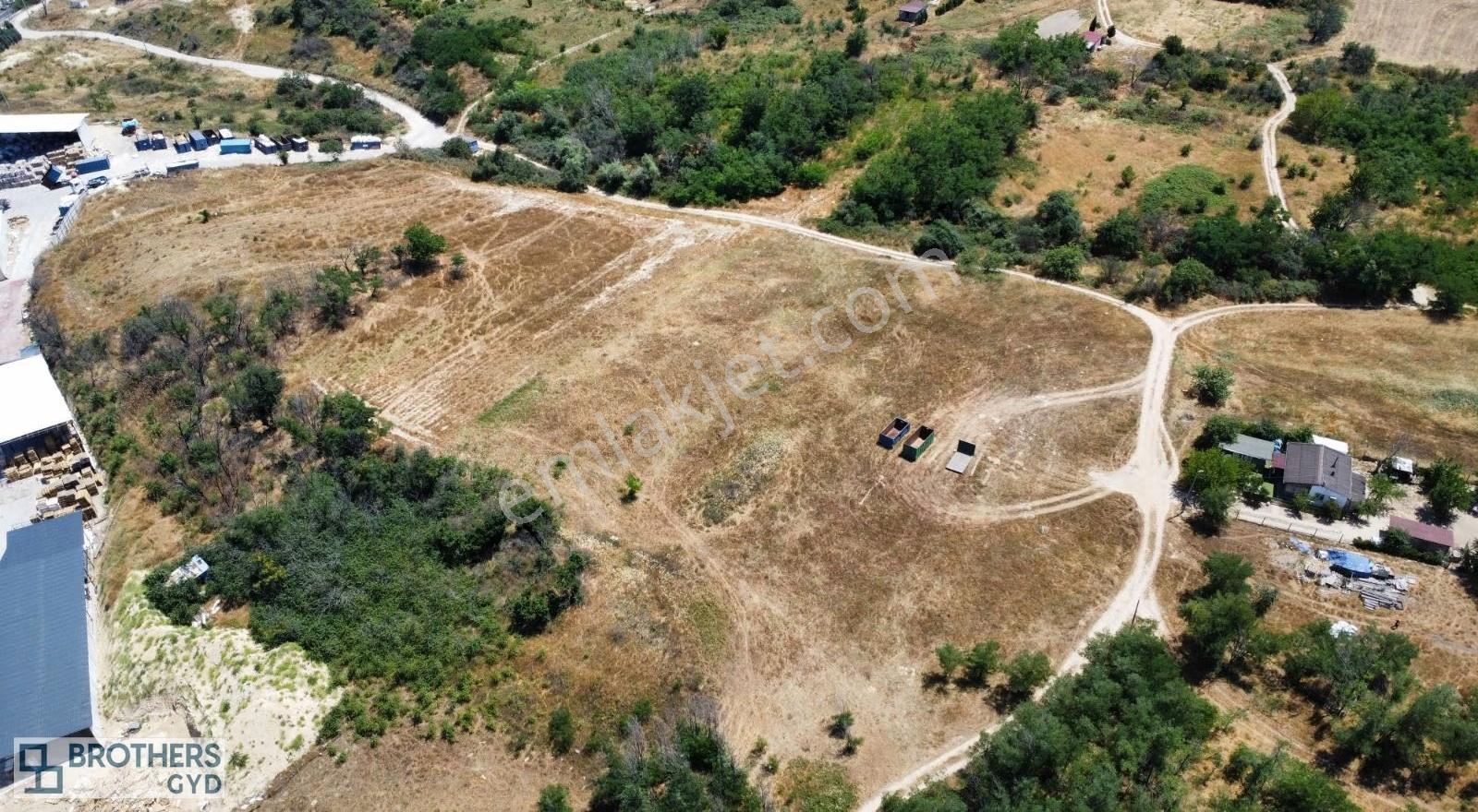 Brothersdan Velimeşede E-5 E 100metre Mesafede Satılık Tarla - Görsel 2
