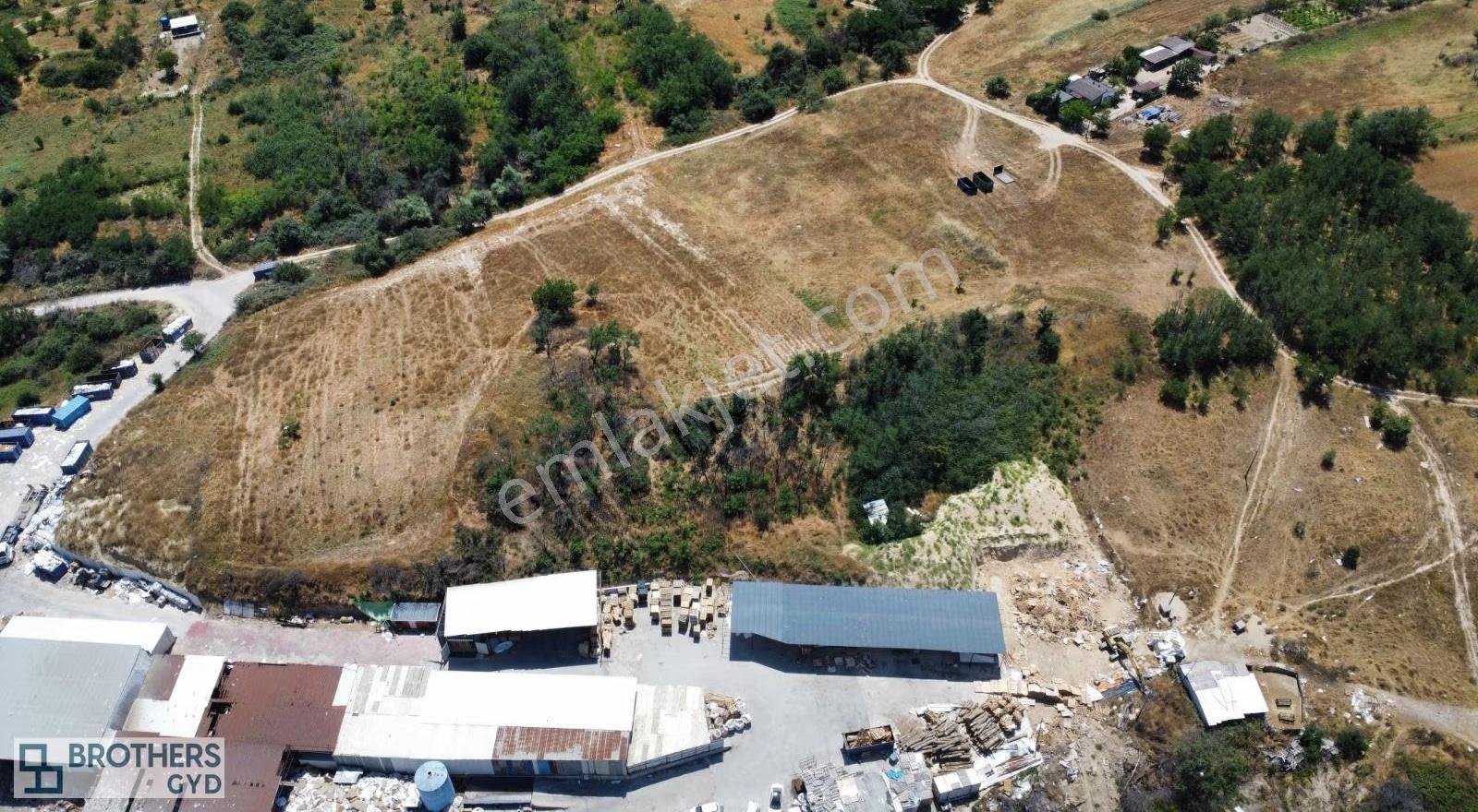 Brothersdan Velimeşede E-5 E 100metre Mesafede Satılık Tarla - Görsel 3