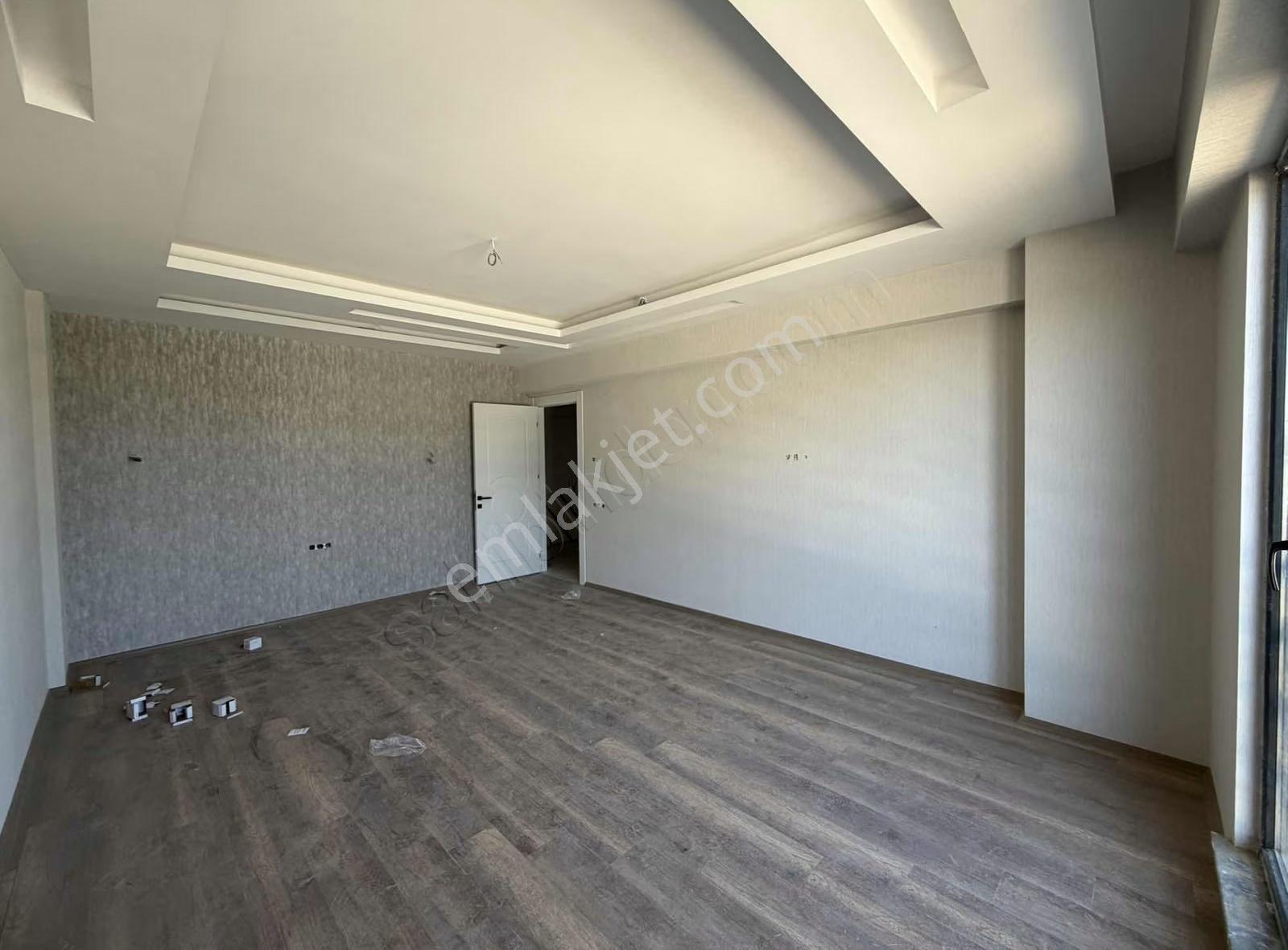 Akıncılar Mah. Koçtaş Yanı 3+1 Arakat Satılık Daire
