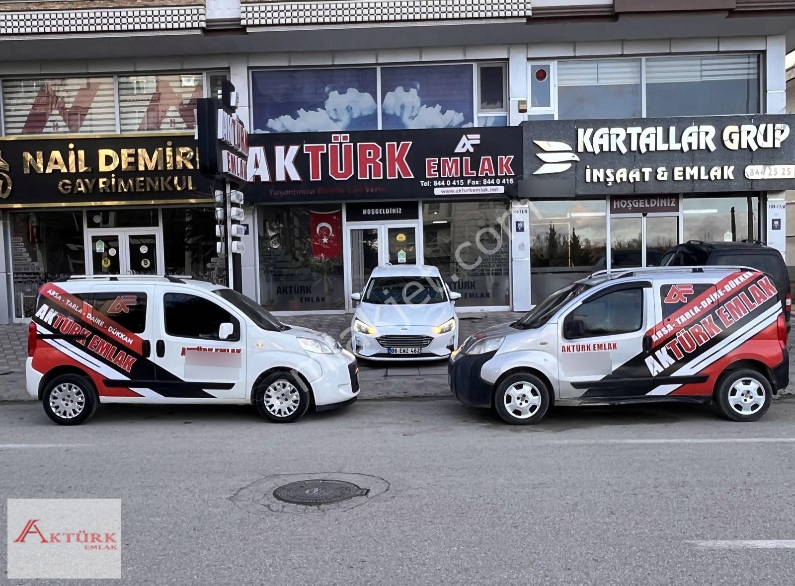 //aktürk Emlak\\ ***yola Cephe Tek Tapu 4925 M2 Tarla*** - Görsel 5