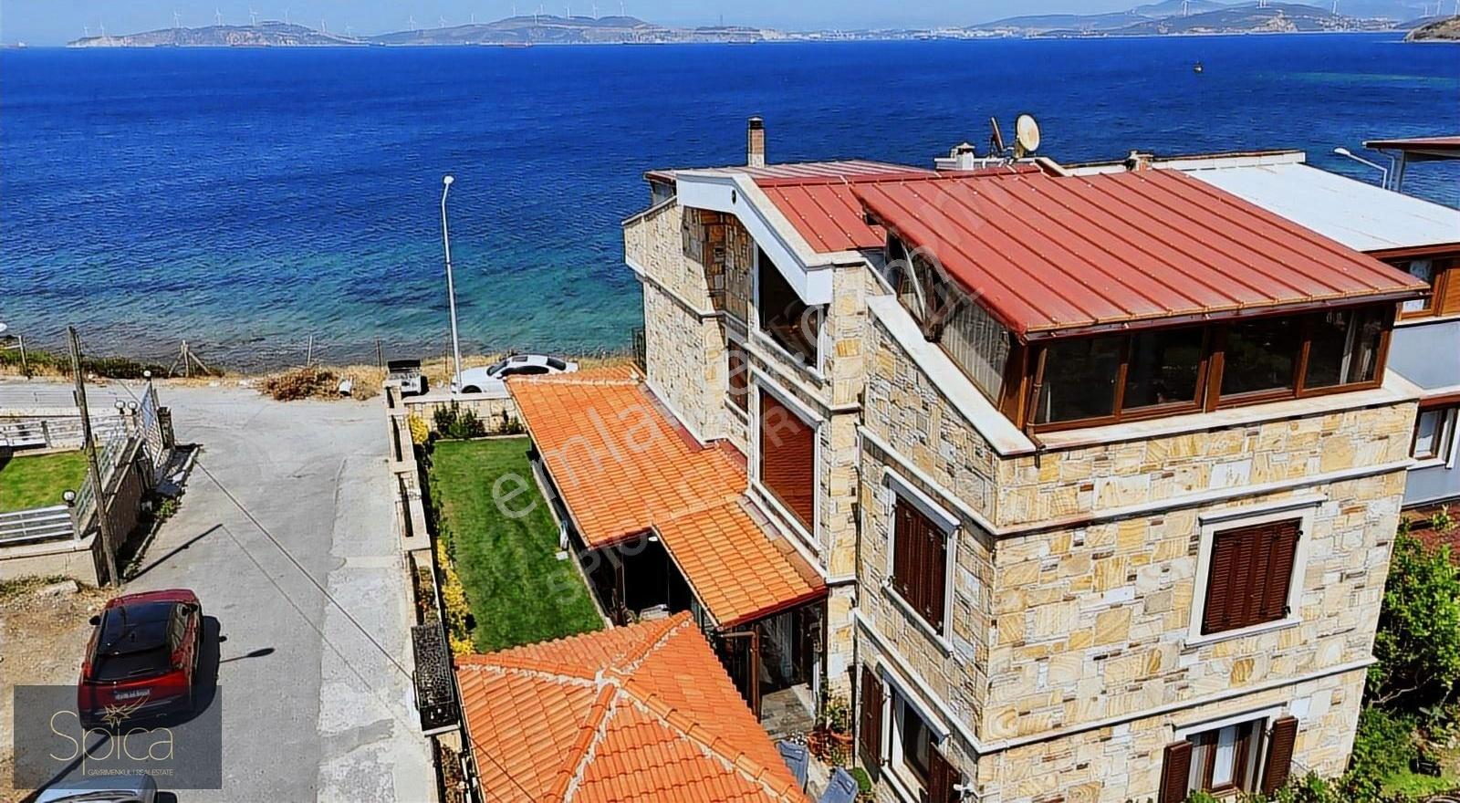 Yenifoça Burunucunda Denize Sıfır Ultra Lüks Malikane - Görsel 27