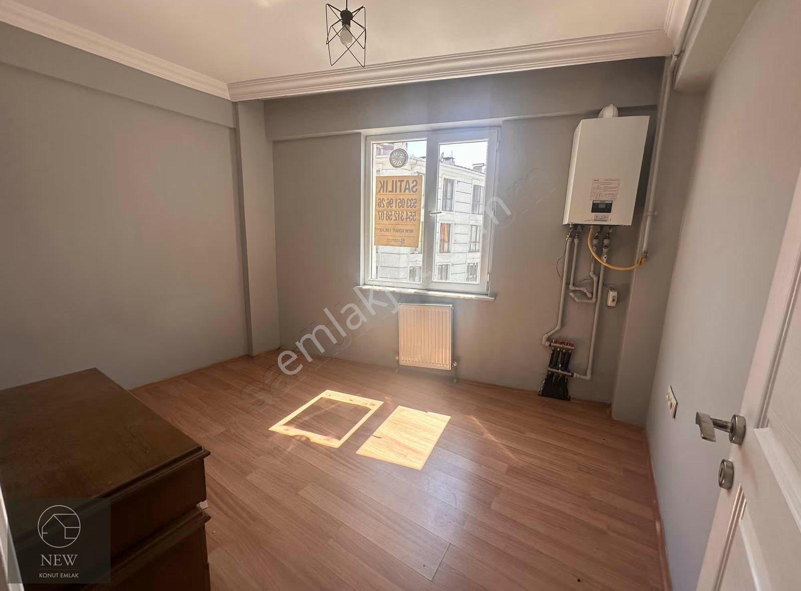 New Emlak'tan İçem Kapısı Karşısında 1+1 Apart Daire