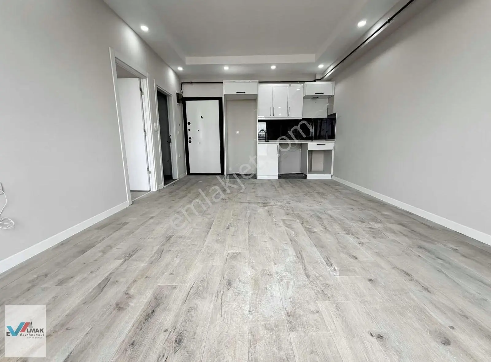 Evalmak'ta Site İçi 1+1(50m2) Asansörlü Otoparklı Arakat Daire - Görsel 3