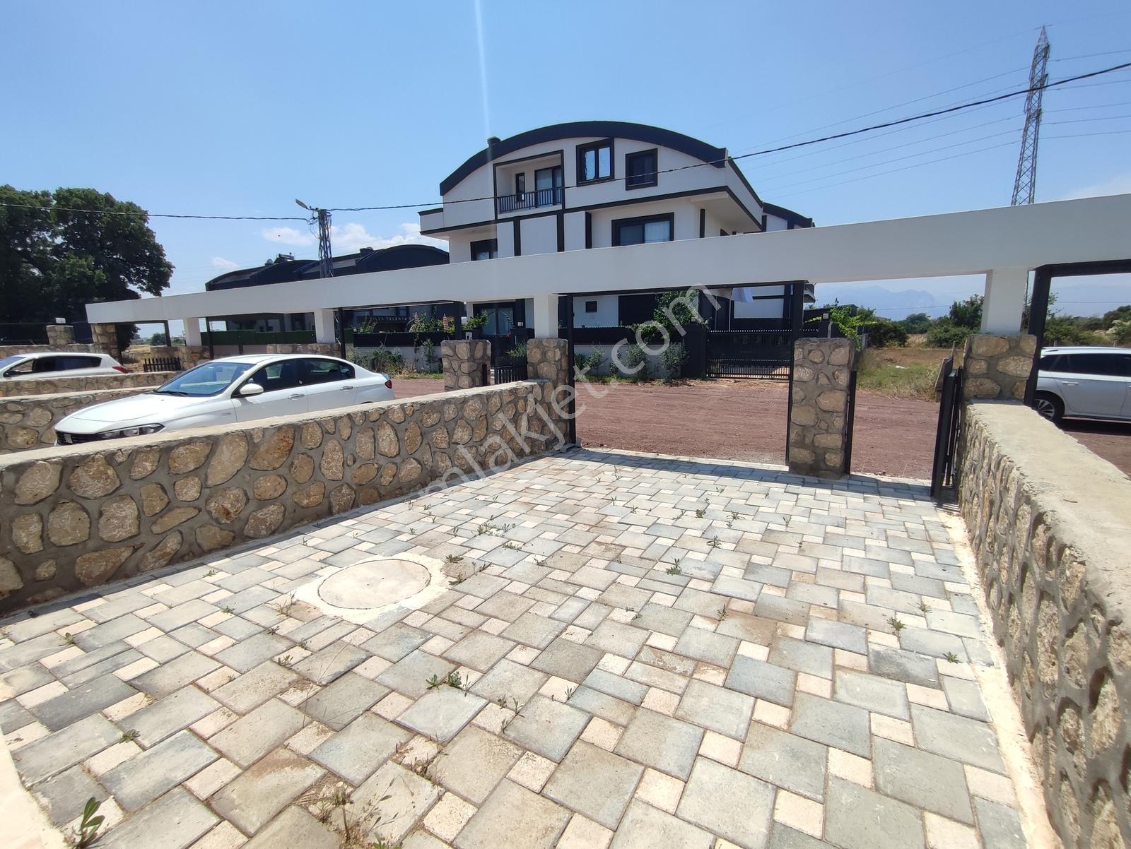 Altınkale'de Site İçinde Satılık 2+1 Villalar (kaldı 4) - Görsel 32