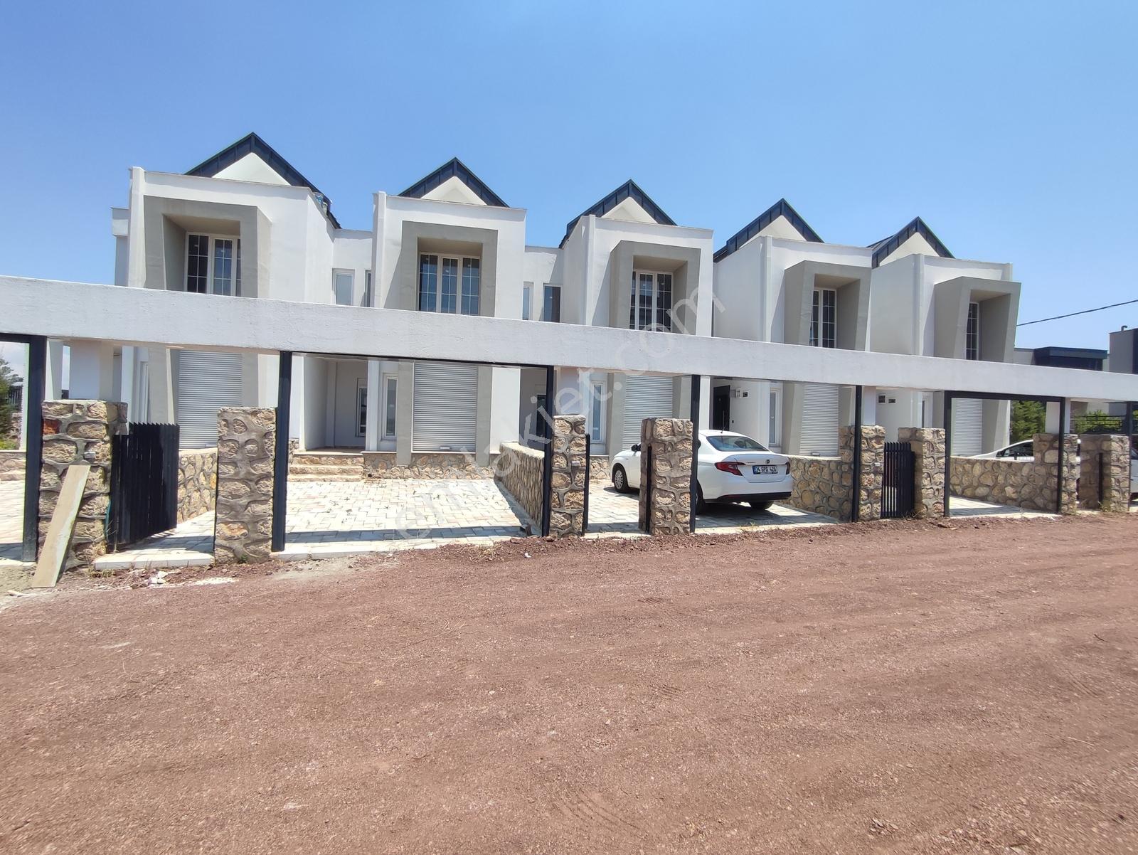 Altınkale'de Site İçinde Satılık 2+1 Villalar (kaldı 4) - Görsel 35