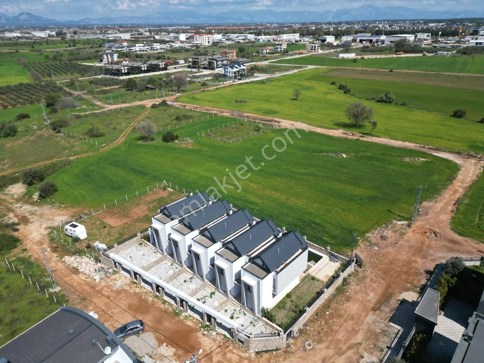 Altınkale'de Site İçinde Satılık 2+1 Villalar (kaldı 4) - Görsel 12