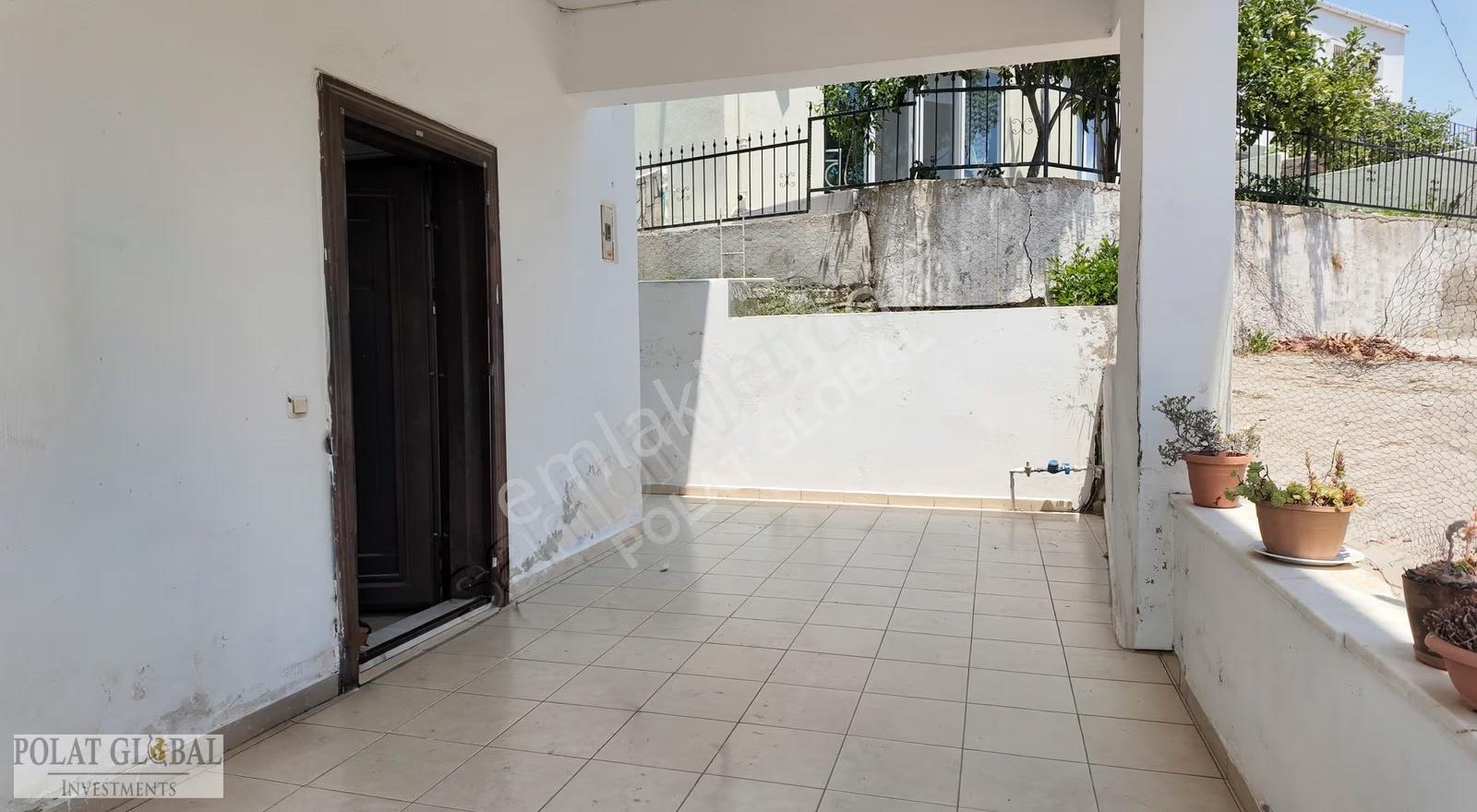 Güllük'te Deniz Manzaralı | 2+1 Bahçeli Villa | Yaz-kış Yaşama U - Görsel 19