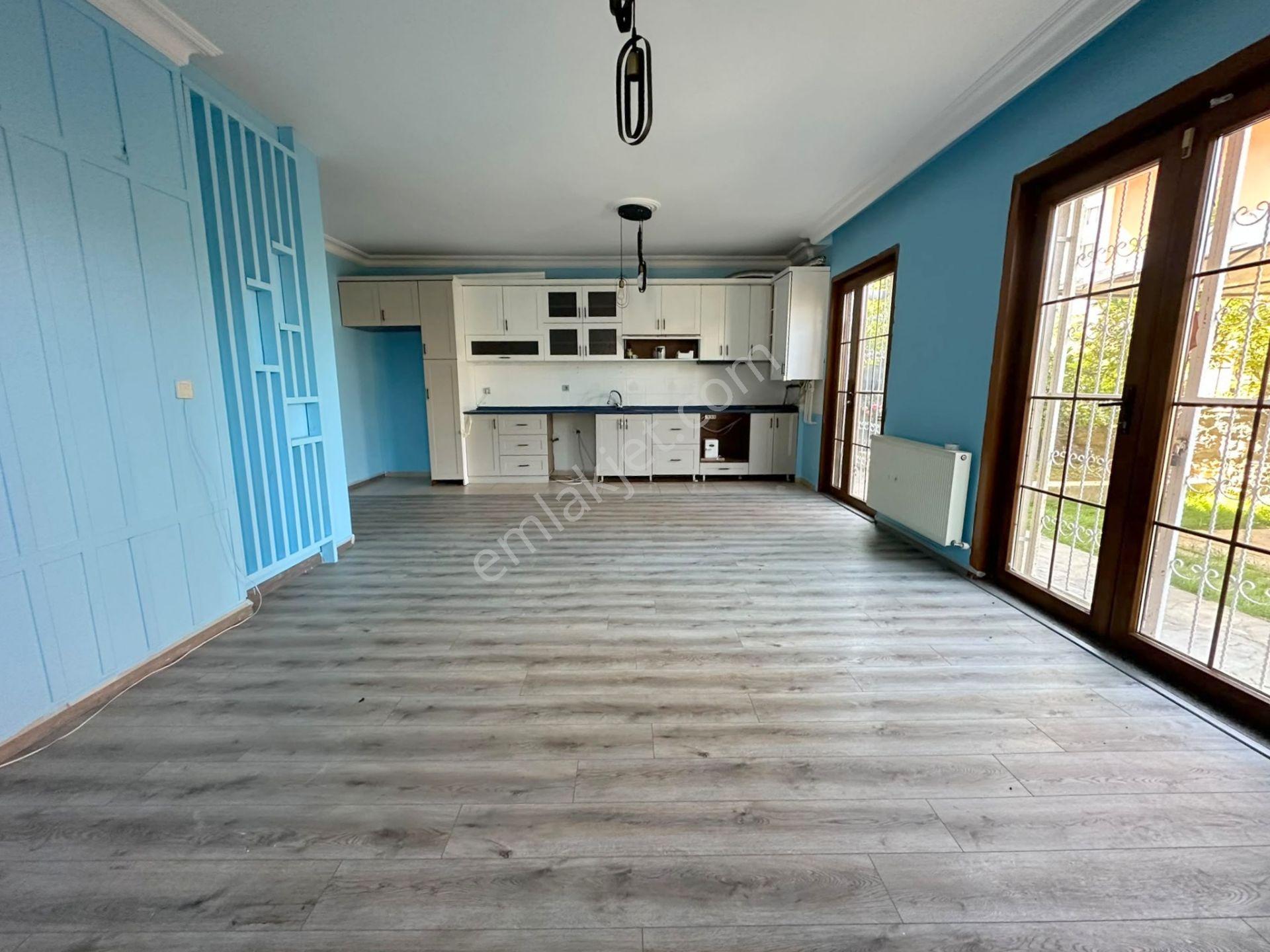 Mertcan Dan Çarşı Mah 80m2 Bahçe Kullanımlı 4+1 Fırsat Kiralık Villa
