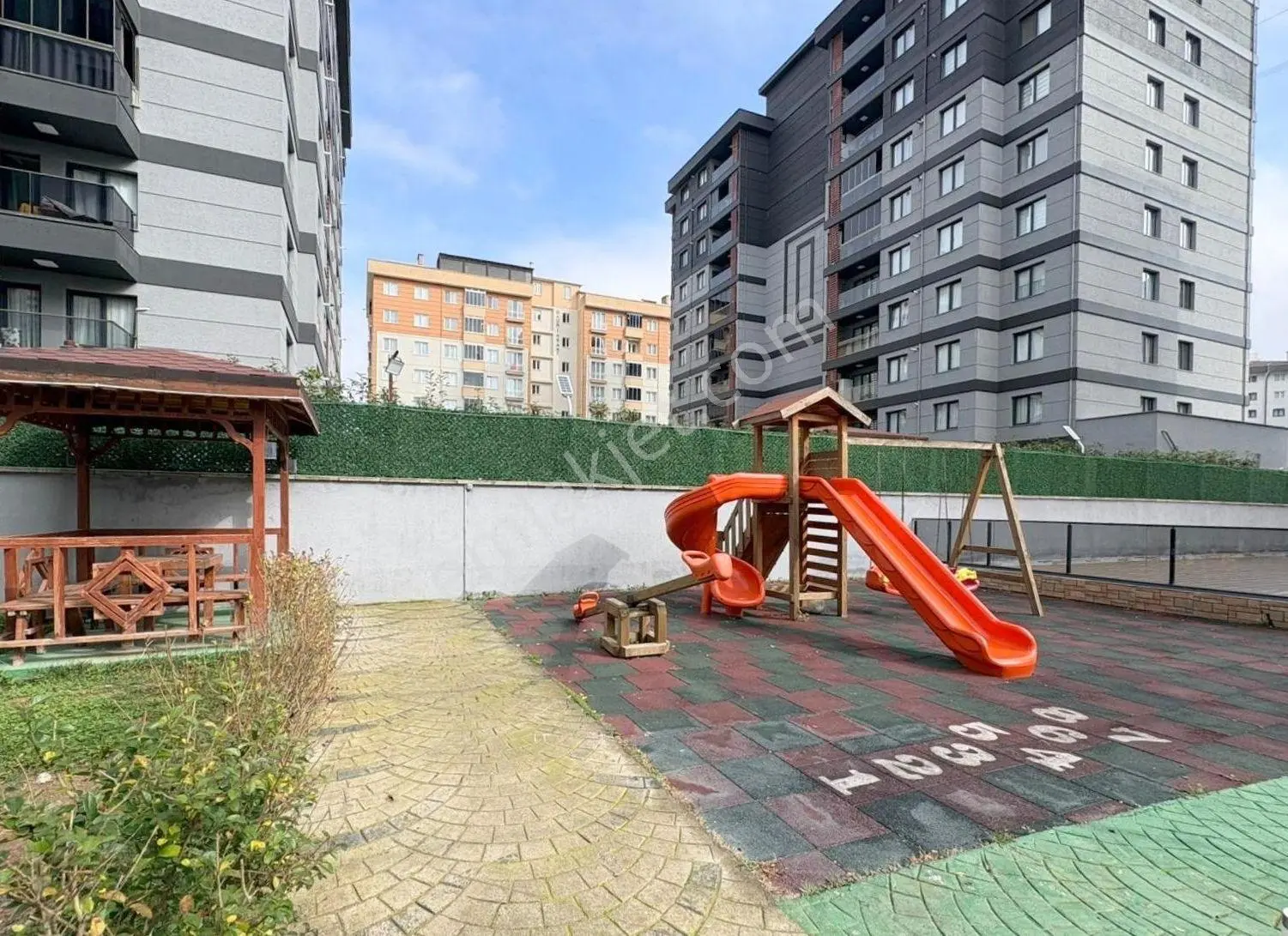 Mertcan'dan Havuzlu Güvenlikli Lüks Sitede Ara Kat 2+1 Daire - Görsel 22