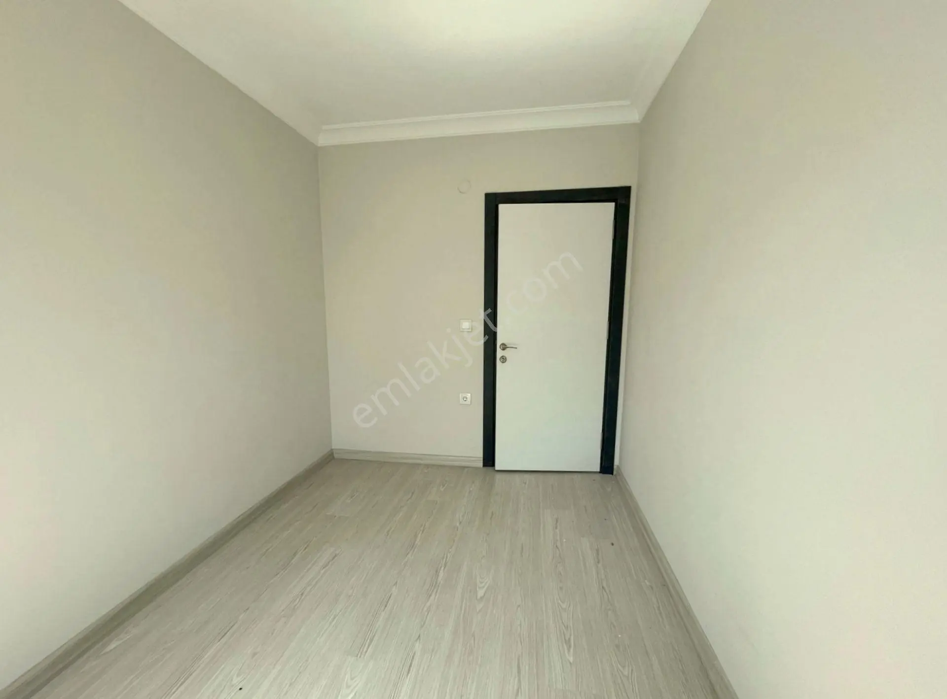 Mertcan'dan Havuzlu Güvenlikli Lüks Sitede Ara Kat 2+1 Daire - Görsel 10