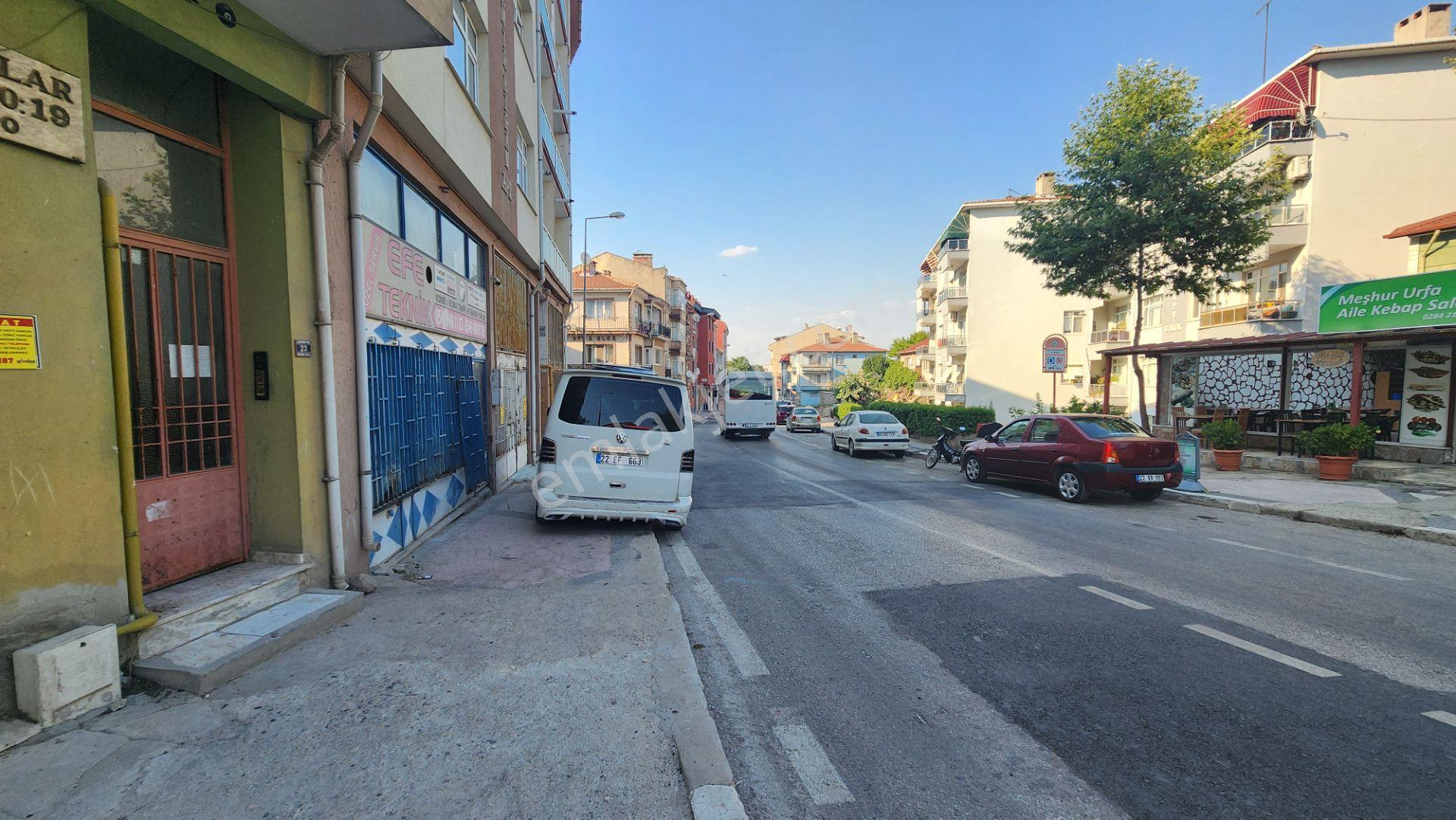 Edirne Çavuşbey'de Valiliğin Arkası Köşe Satılık Mağaza - Görsel 8