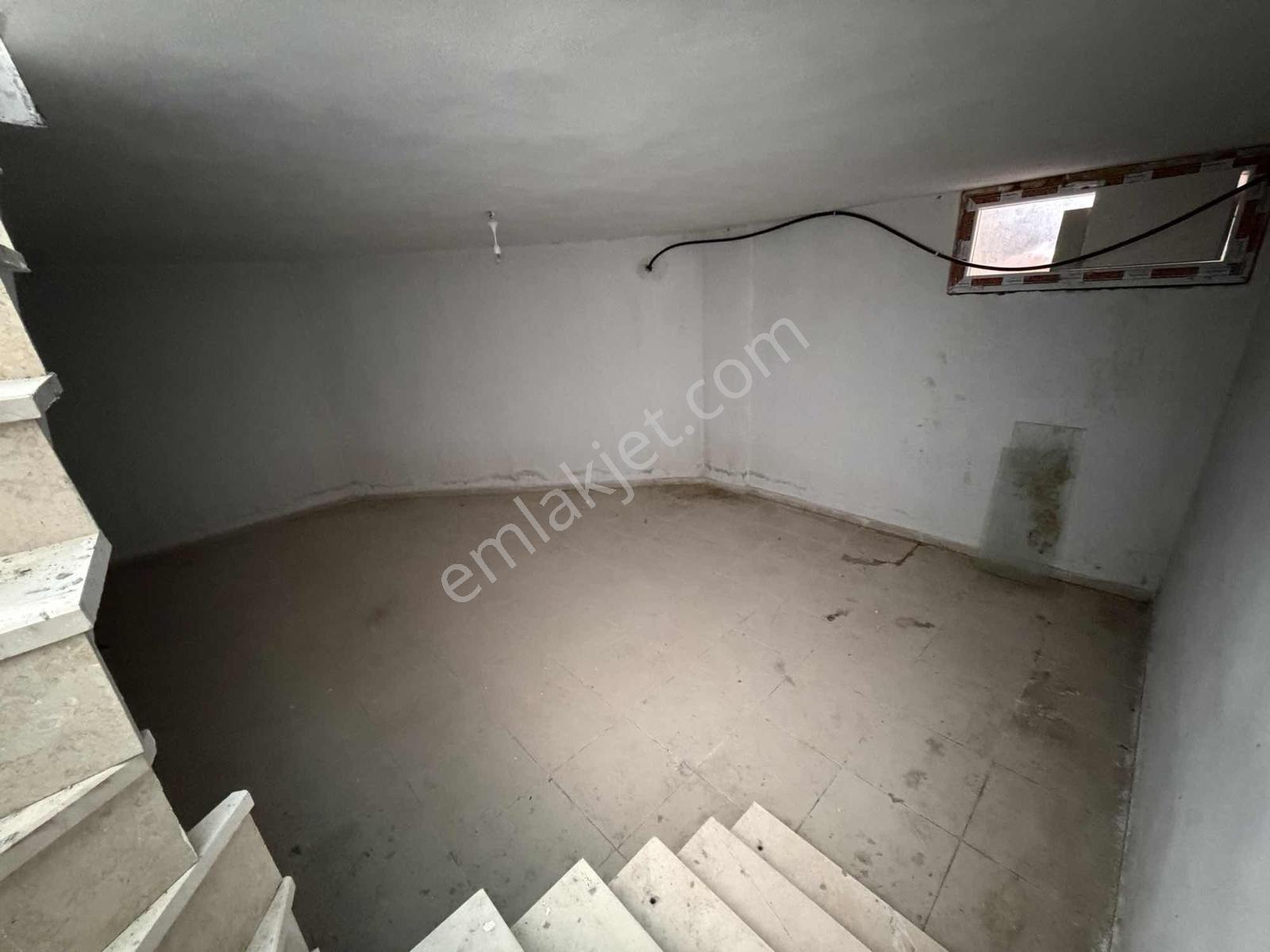 Orta Okul Ve Ana Okul Karşısında Köşe Cephe 120 M2 Dükkan - Görsel 4