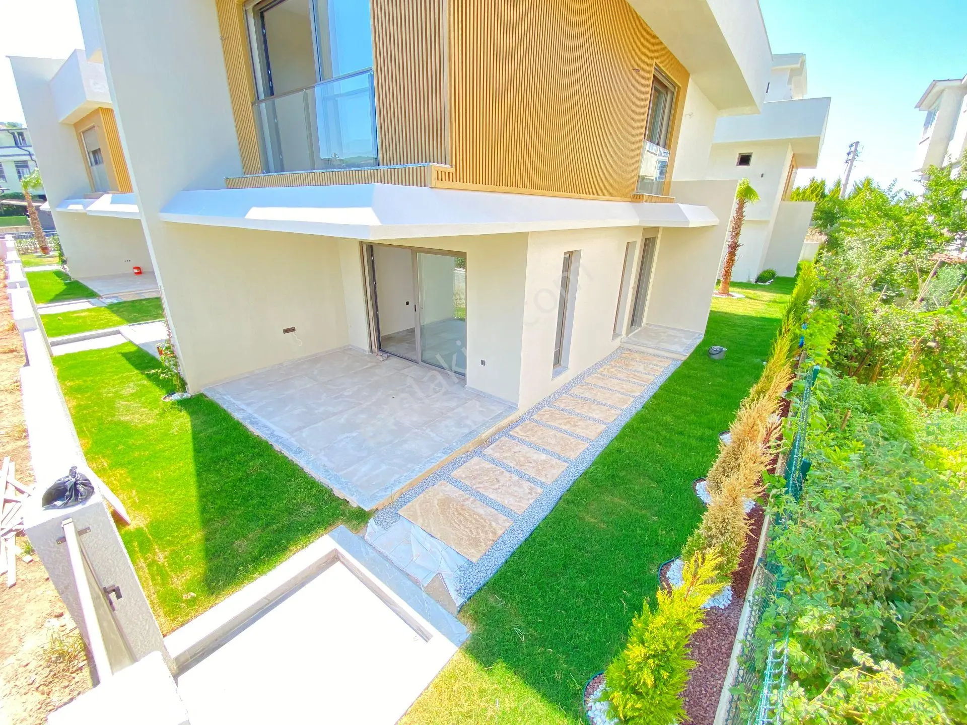 Seferihisar Mersin Alanı Denize 350 m, Havuzlu Ve Yerden Isıtmalı Lüks Köşe Villa - Görsel 4