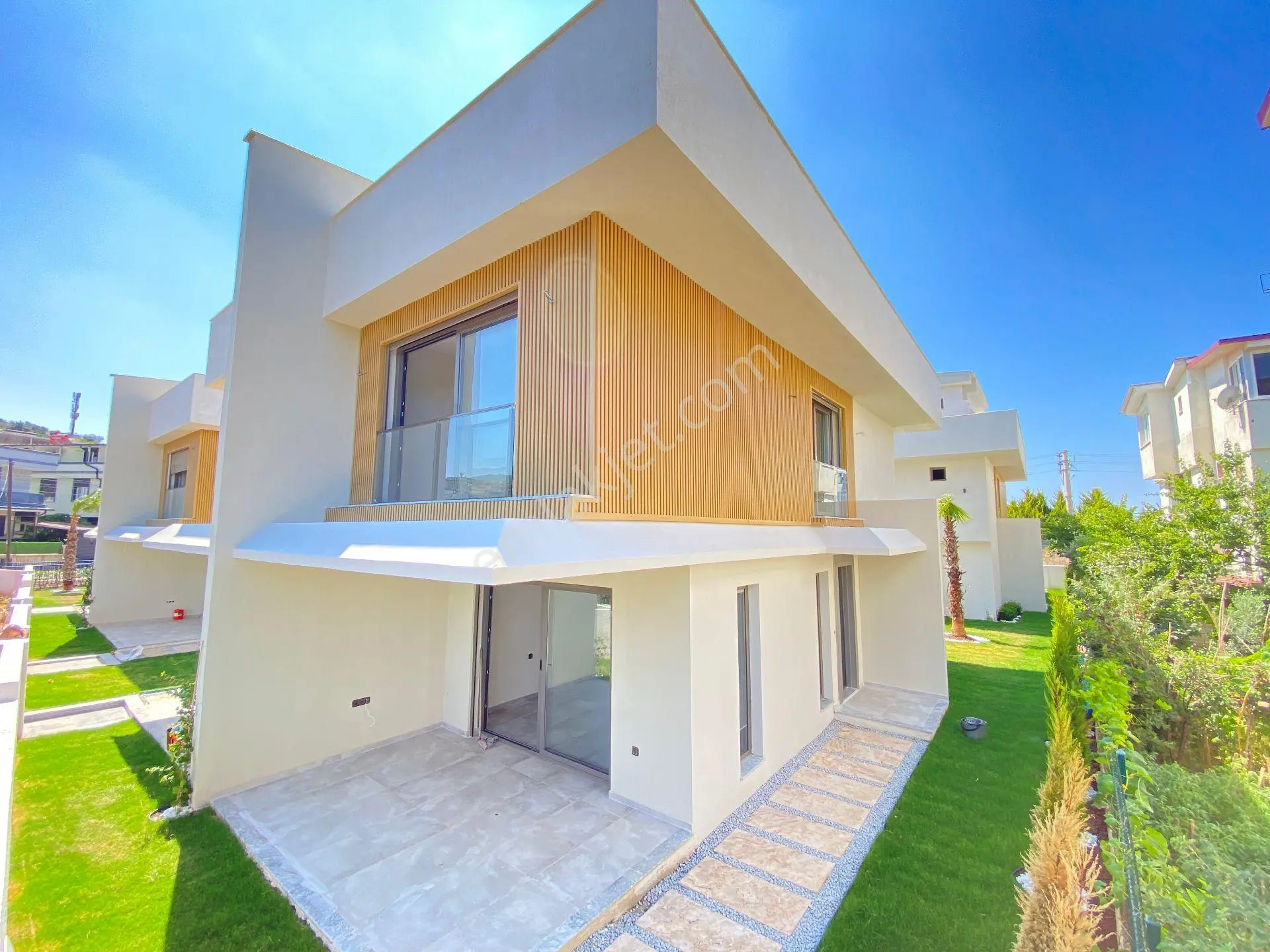 Seferihisar Mersin Alanı Denize 350 m, Havuzlu Ve Yerden Isıtmalı Lüks Köşe Villa - Görsel 5