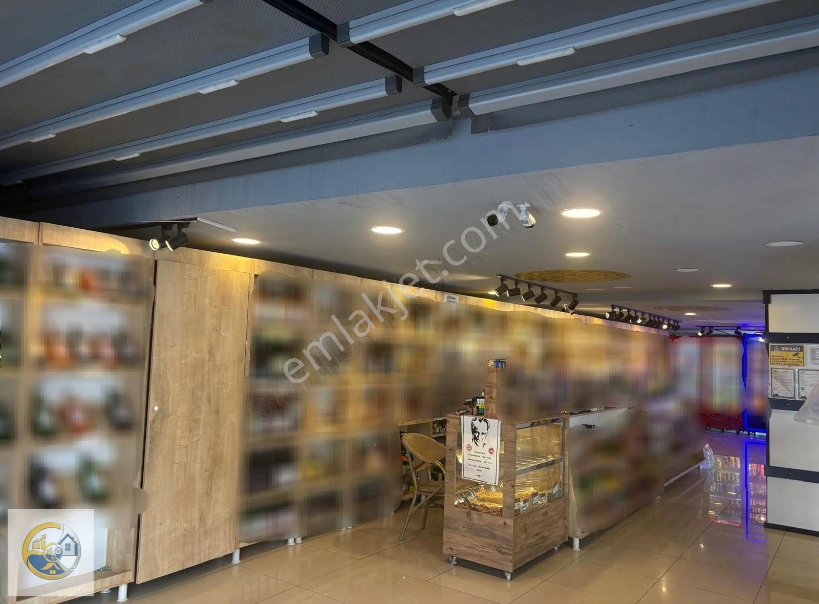 Bornova'nın İşlek Noktasında Devren Kiralık Market - Görsel 2