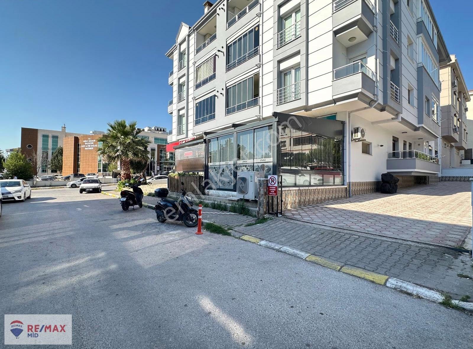 Remax Mid Diş Hastanesi Karşısı Satılık Dükkan - Görsel 2