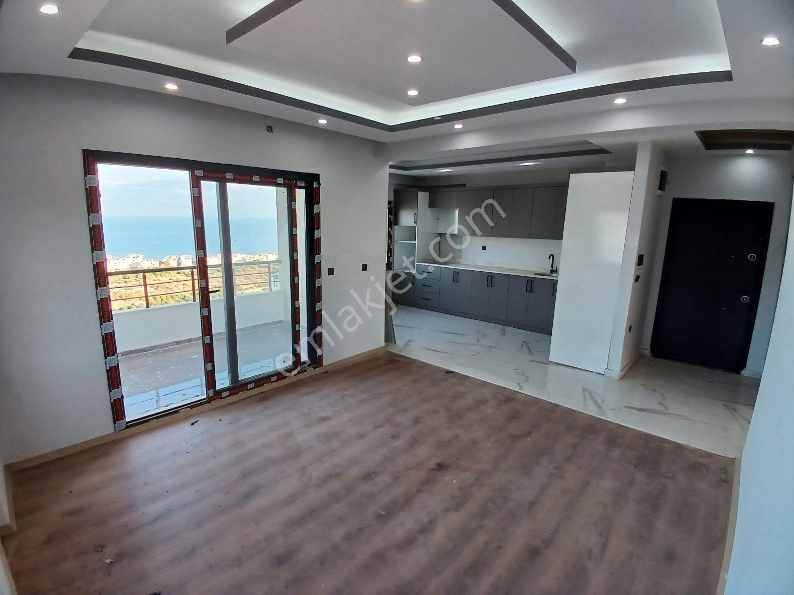Uğur Emlak'tan Tırtar'da Kiralık Havuzlu Lük'ss 2+1 Daire