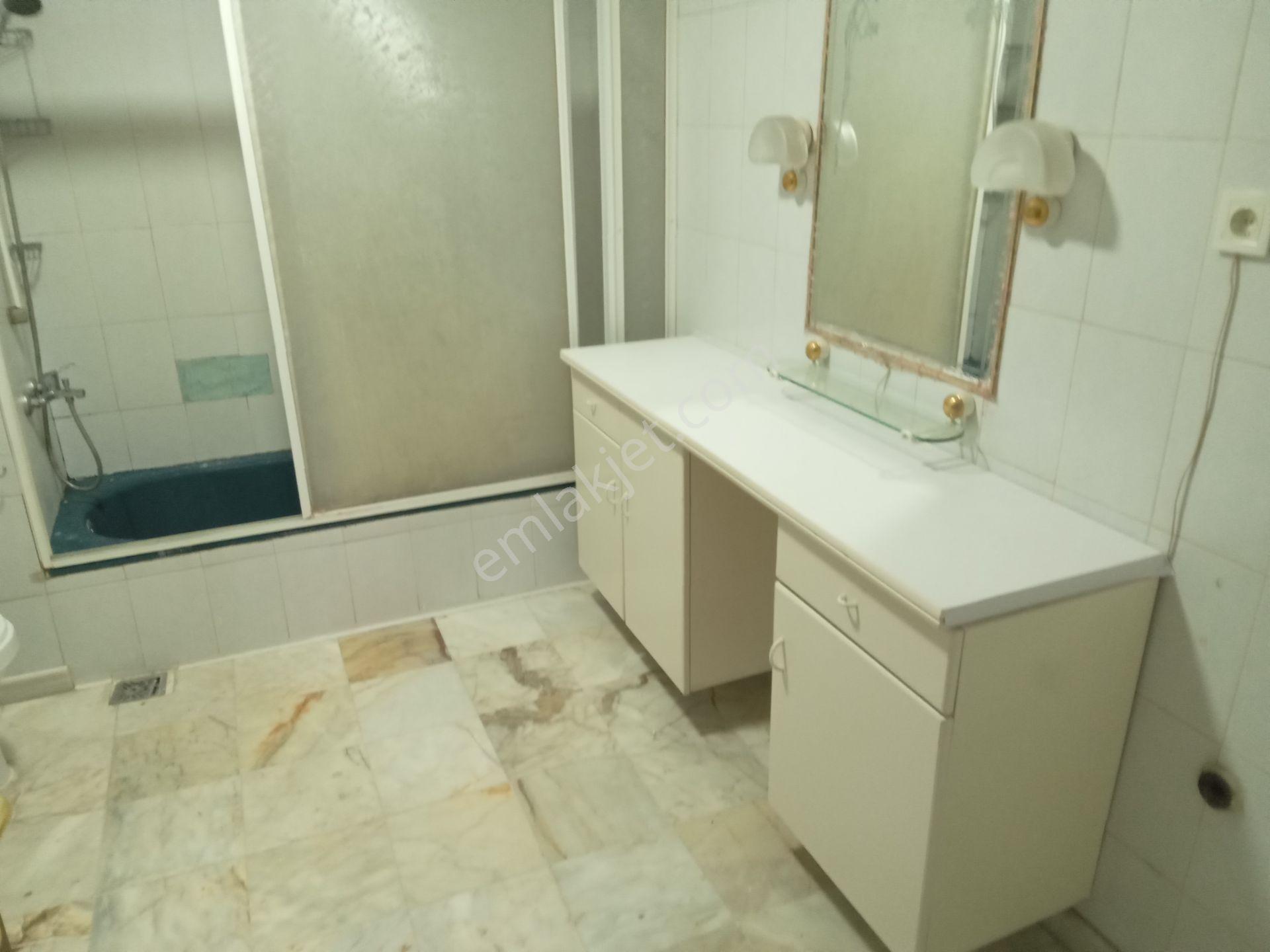 Çankaya-meneviş'de 4+1 220 M2 2 Banyo Kapalı Ve Açık Garajlı - Görsel 14