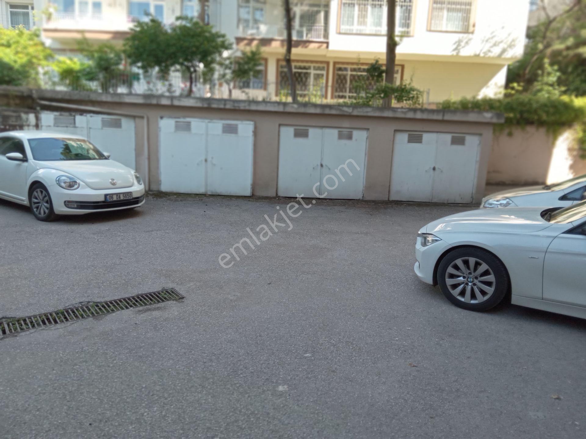 Çankaya-meneviş'de 4+1 220 M2 2 Banyo Kapalı Ve Açık Garajlı - Görsel 16