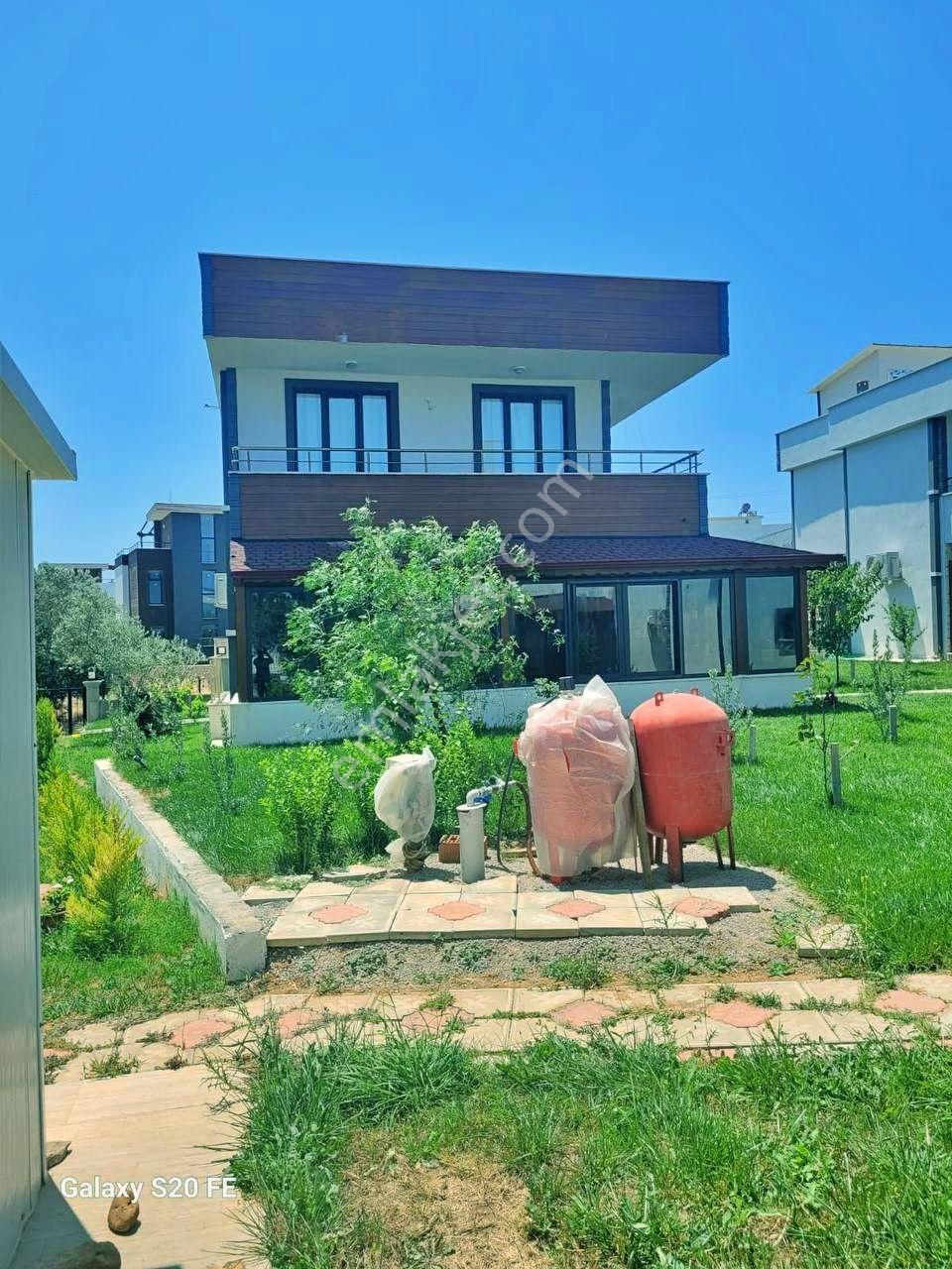 Uytundan Gömeç Karağaçta Denize 200 Metre 3+1 Satılık Villa - Görsel 18