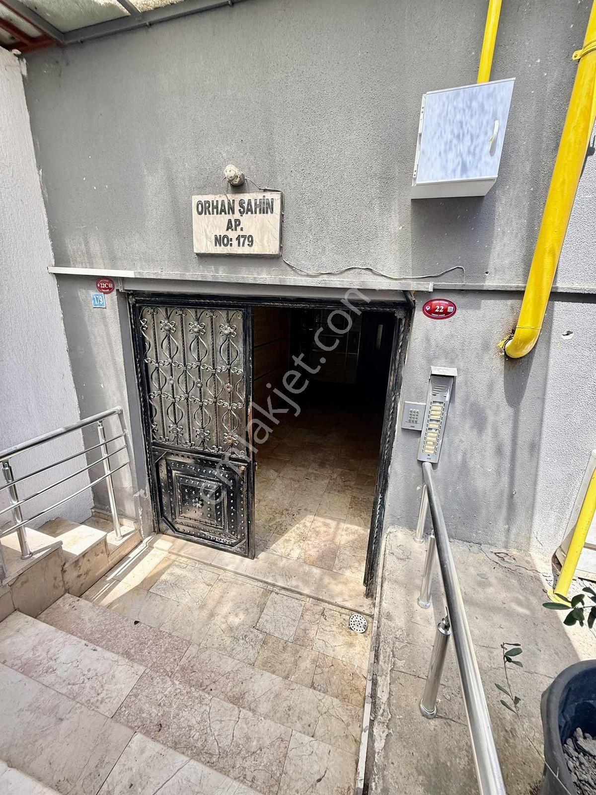 Yomra Merkez Sahilde Satılık Lüks Daire Dükkan Takaslı - Görsel 21